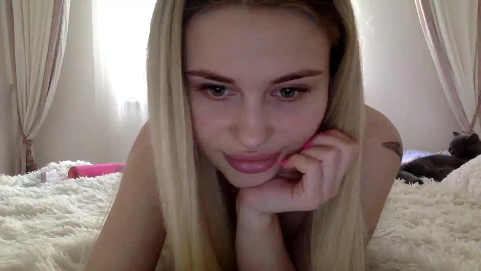 Gallery image thumbnail from StellaSol's myfreecams stream on, 01/05/2024, 12:00 image 16 of 20