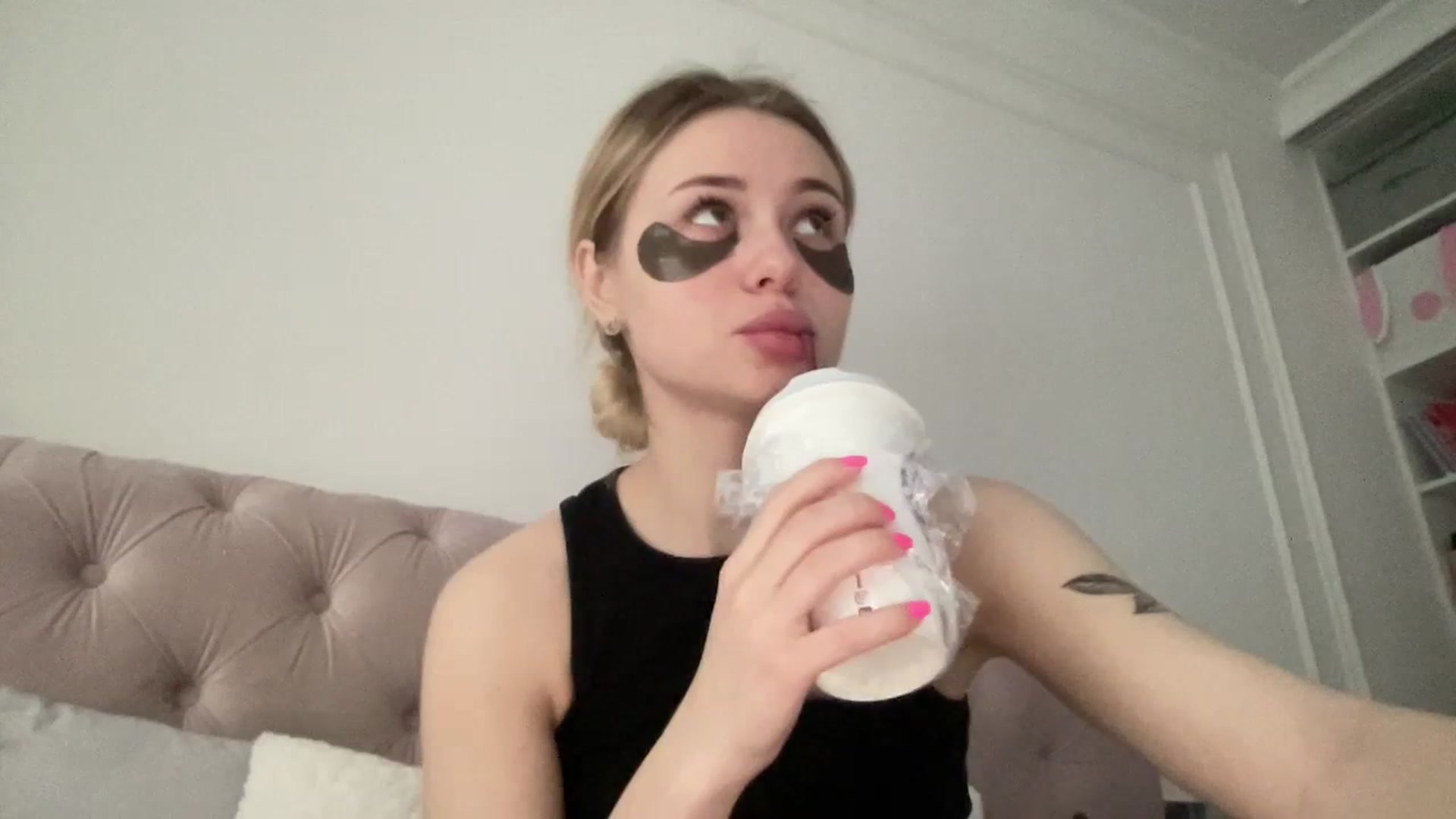 Gallery image thumbnail from StellaSol's myfreecams stream on, 01/06/2024, 09:29 image 6 of 20