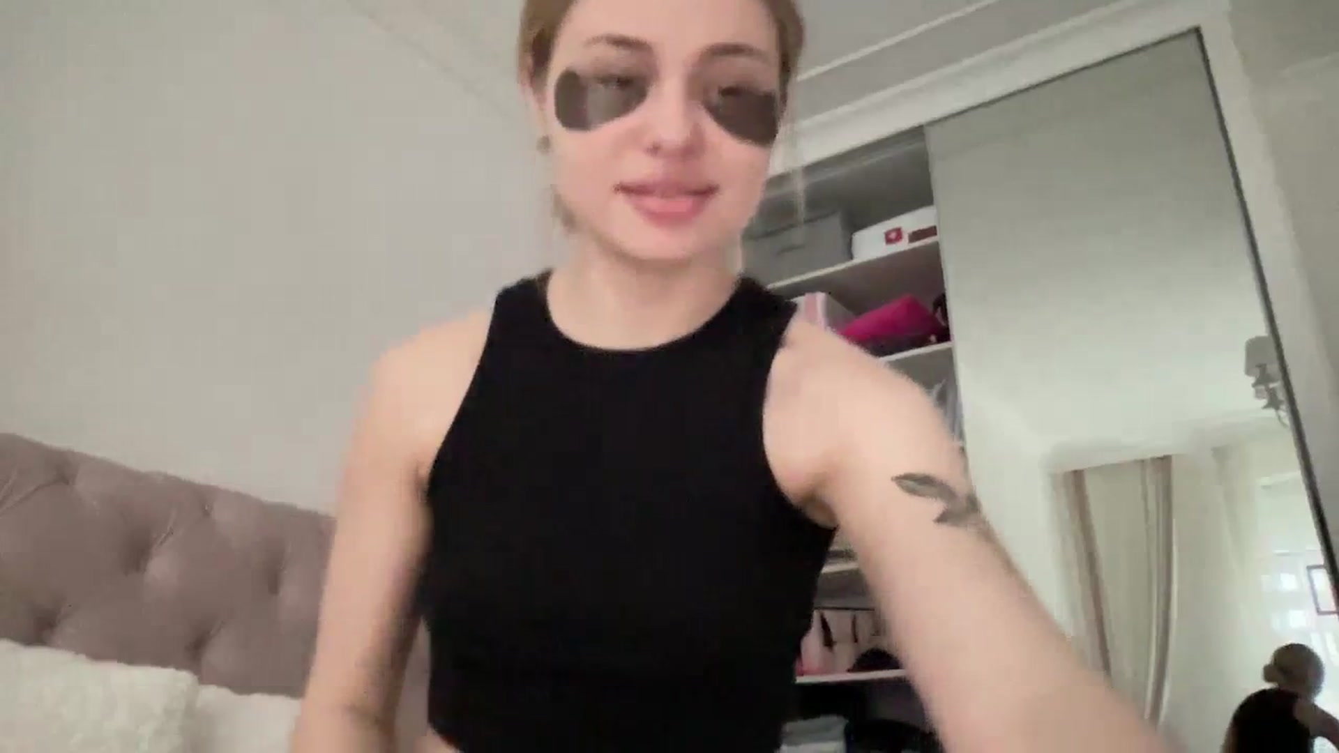 Gallery image thumbnail from StellaSol's myfreecams stream on, 01/06/2024, 09:29 image 8 of 20