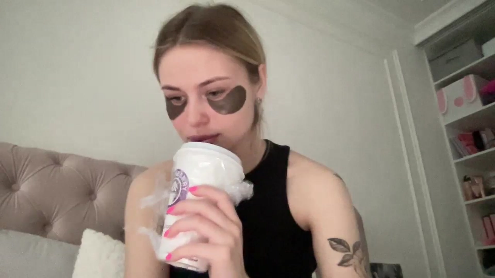 Gallery image thumbnail from StellaSol's myfreecams stream on, 01/06/2024, 09:29 image 3 of 20