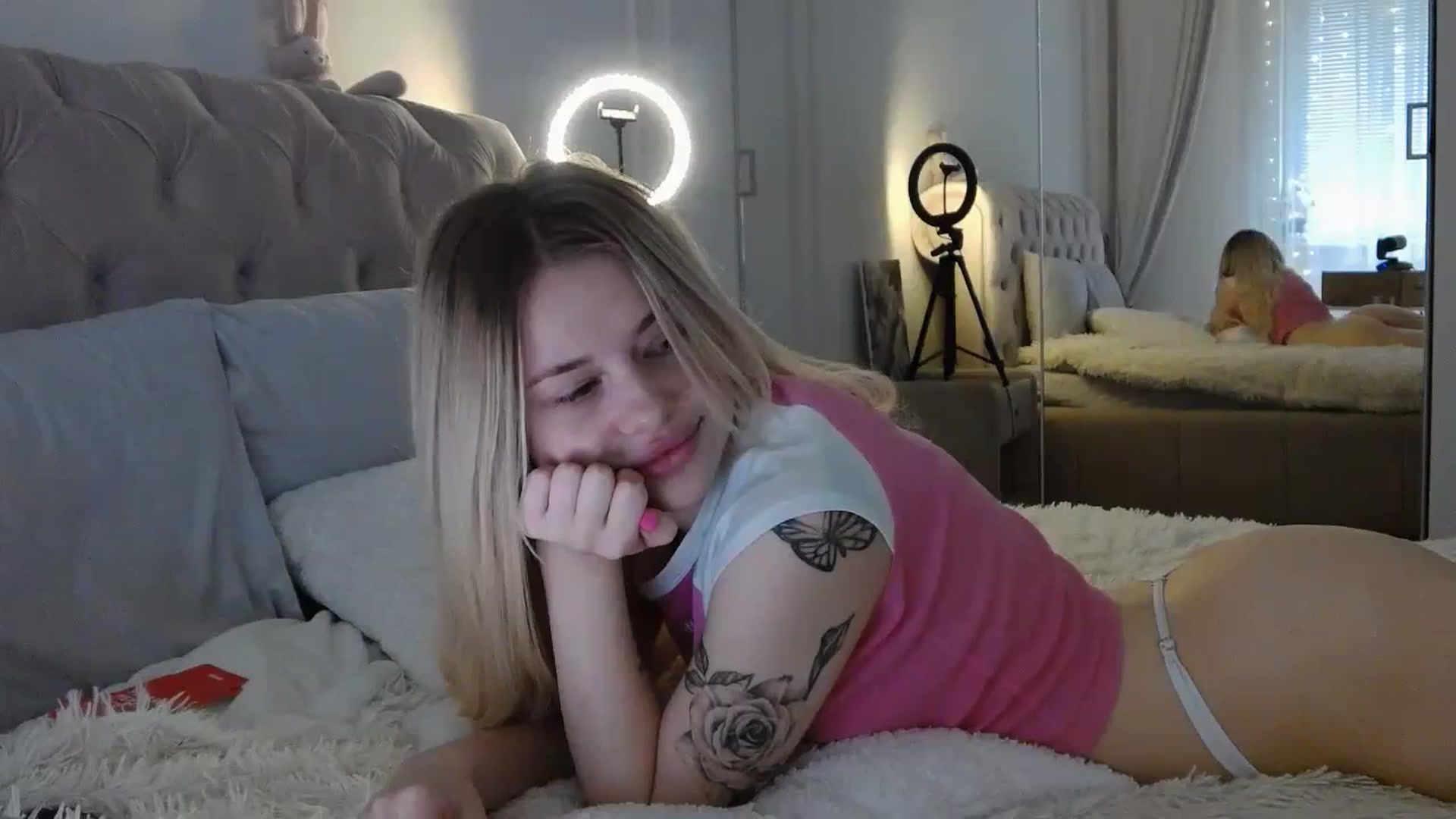 Gallery image thumbnail from StellaSol's myfreecams stream on, 01/08/2024, 09:44 image 16 of 20