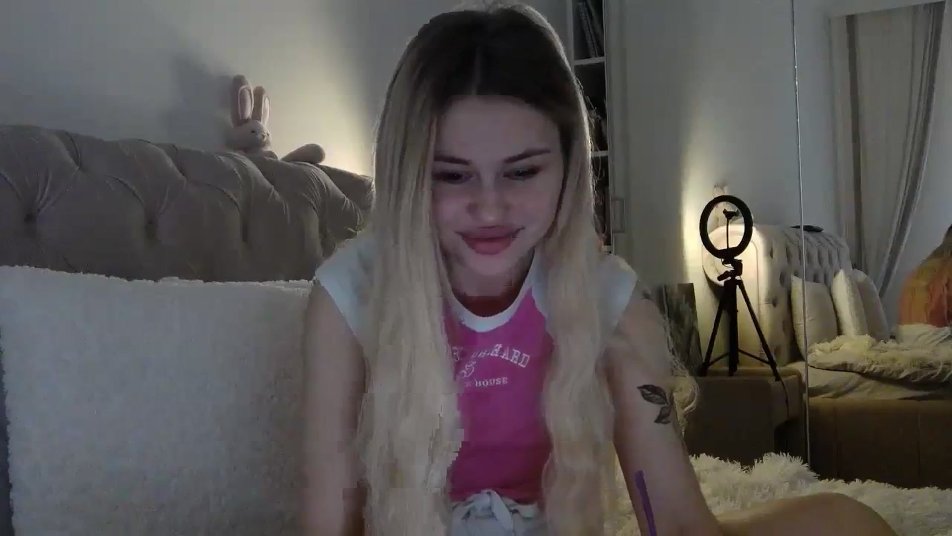 Gallery image thumbnail from StellaSol's myfreecams stream on, 01/08/2024, 10:56 image 7 of 20