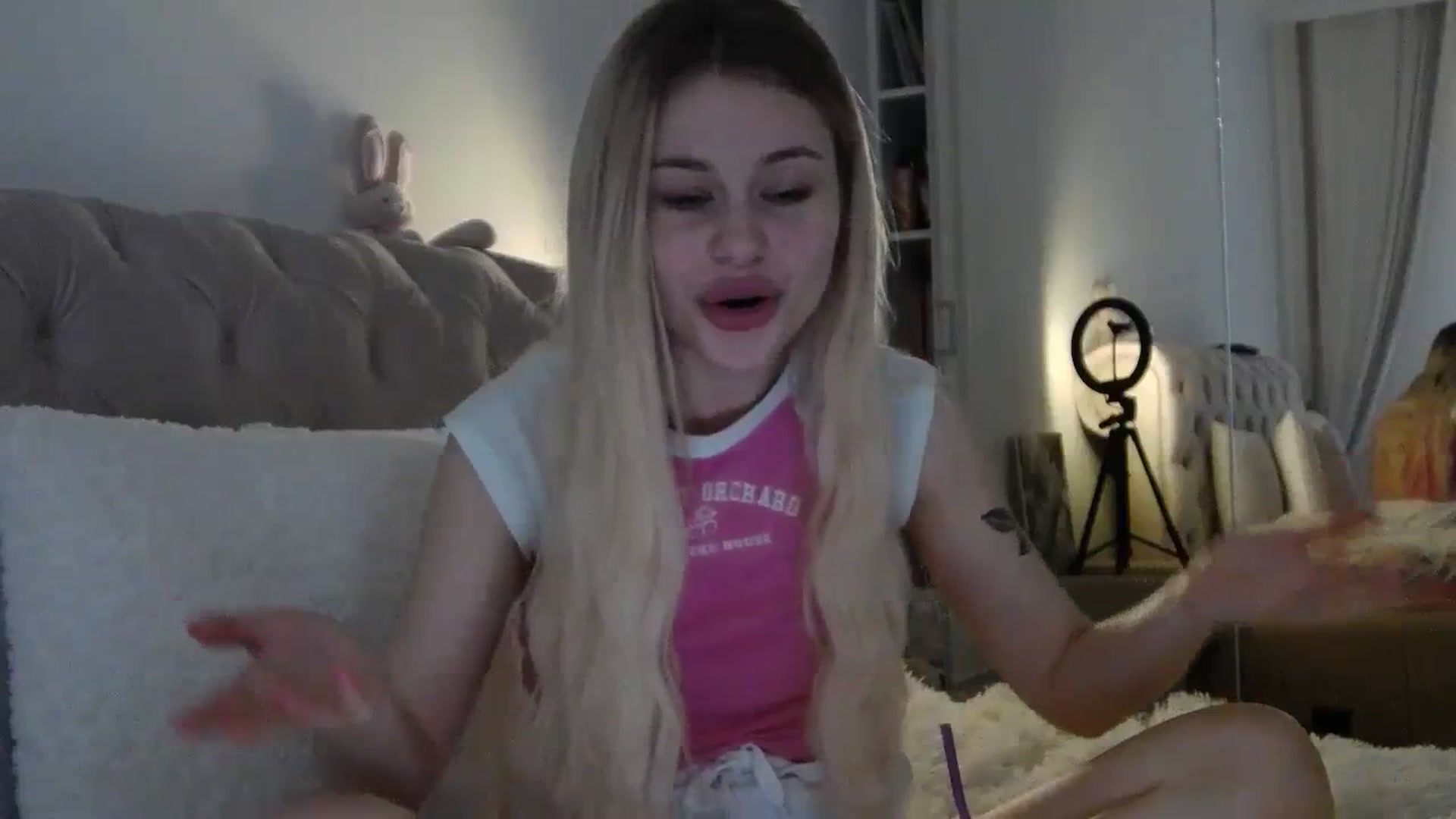 Gallery image thumbnail from StellaSol's myfreecams stream on, 01/08/2024, 10:56 image 8 of 20