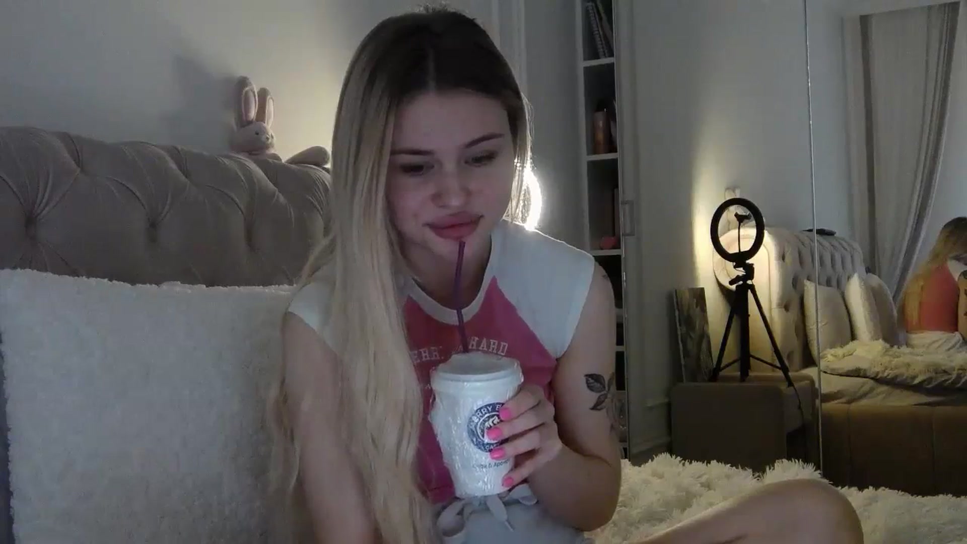 Gallery image thumbnail from StellaSol's myfreecams stream on, 01/08/2024, 10:56 image 3 of 20