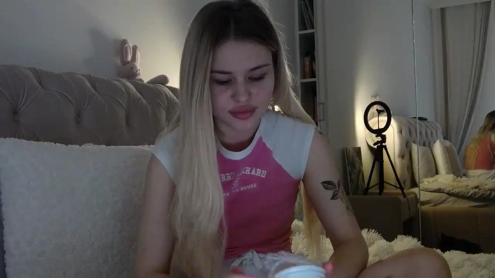 Gallery image thumbnail from StellaSol's myfreecams stream on, 01/08/2024, 10:56 image 15 of 20