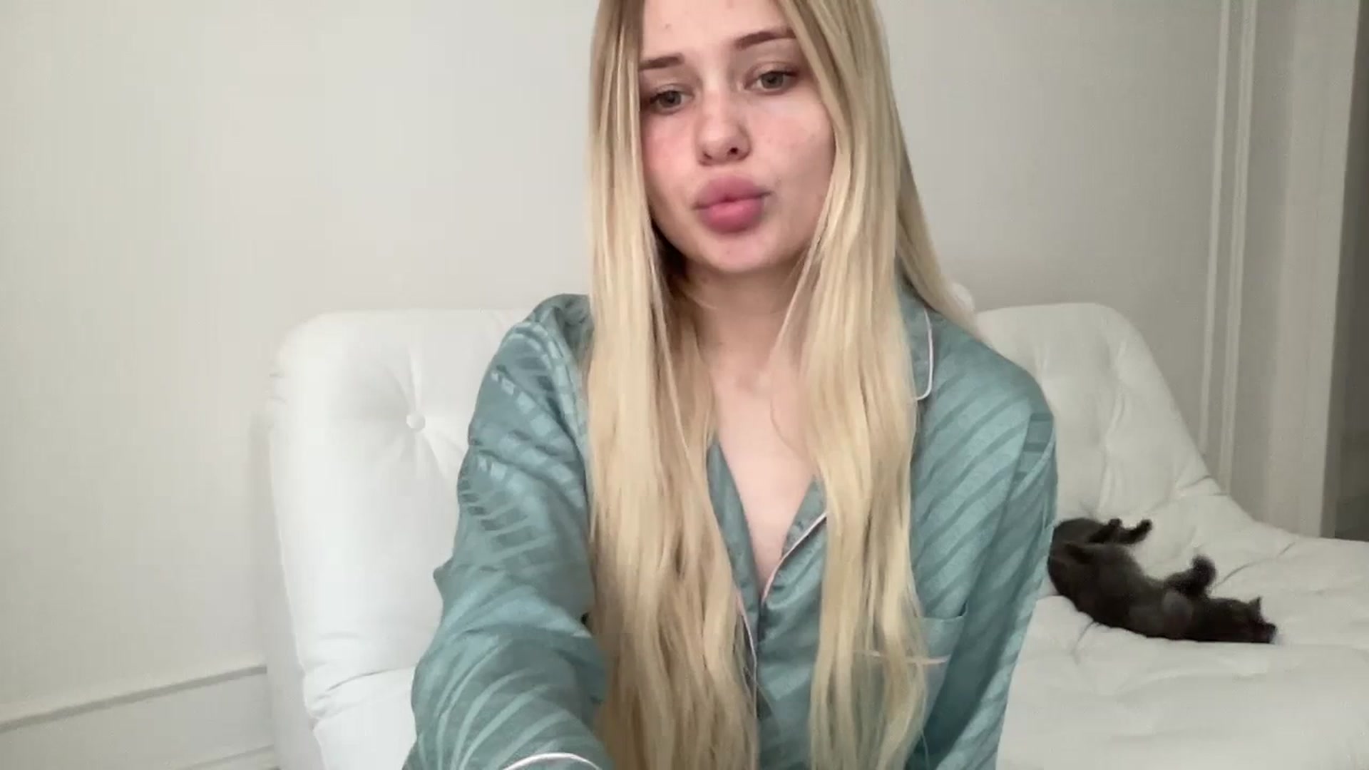 Gallery image thumbnail from StellaSol's myfreecams stream on, 01/09/2024, 07:10 image 3 of 20