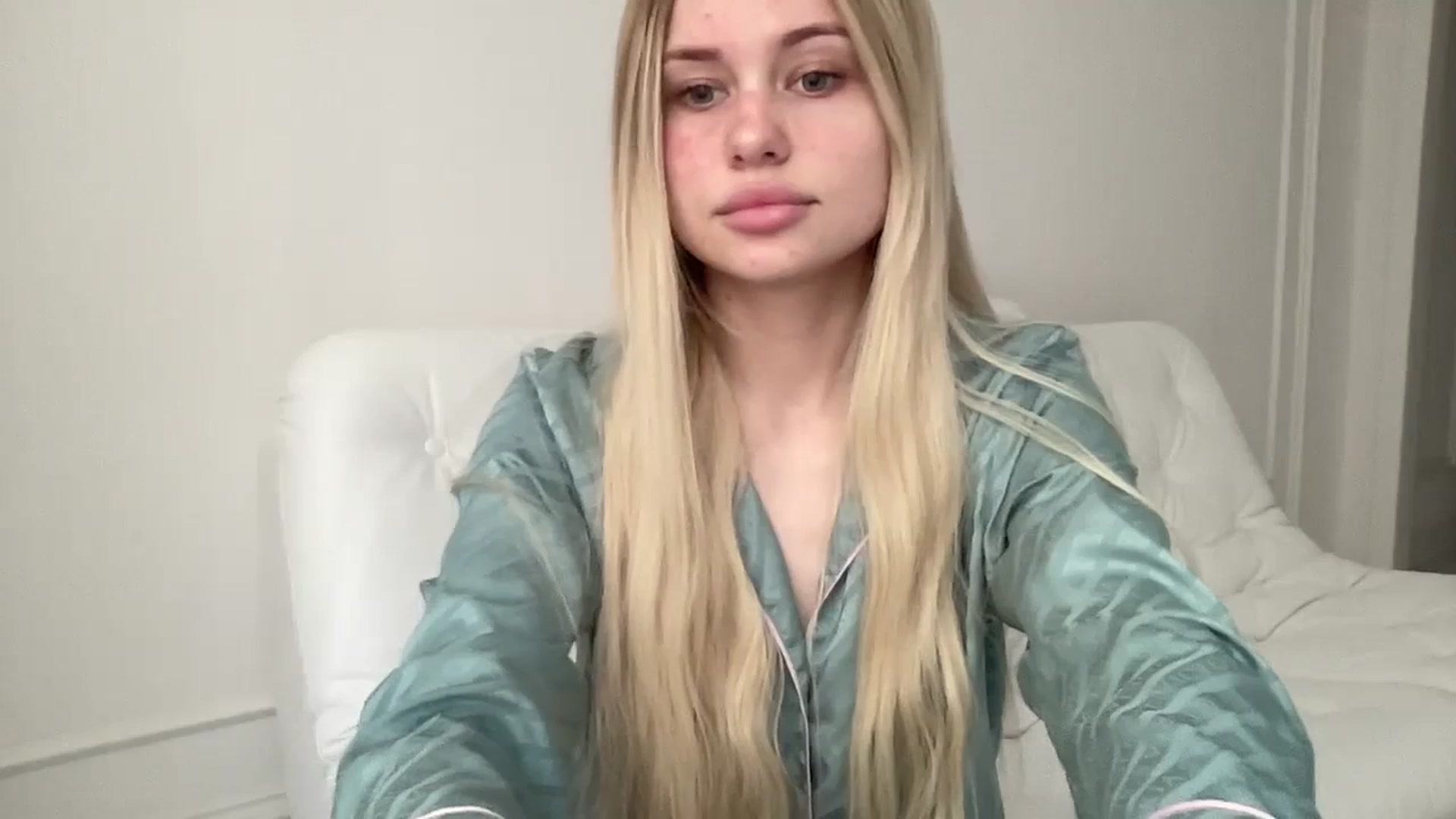 Gallery image thumbnail from StellaSol's myfreecams stream on, 01/09/2024, 07:10 image 16 of 20
