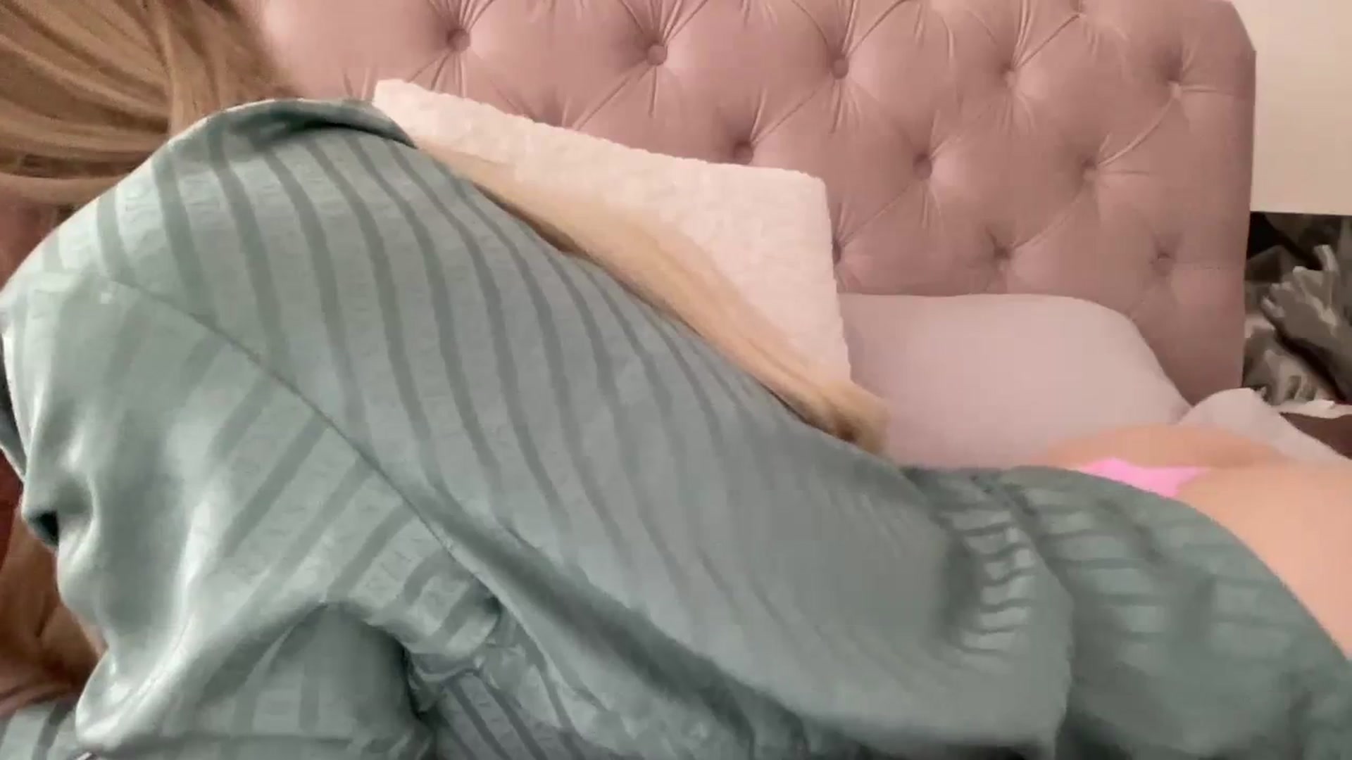 Gallery image thumbnail from StellaSol's myfreecams stream on, 01/09/2024, 12:03 image 17 of 20