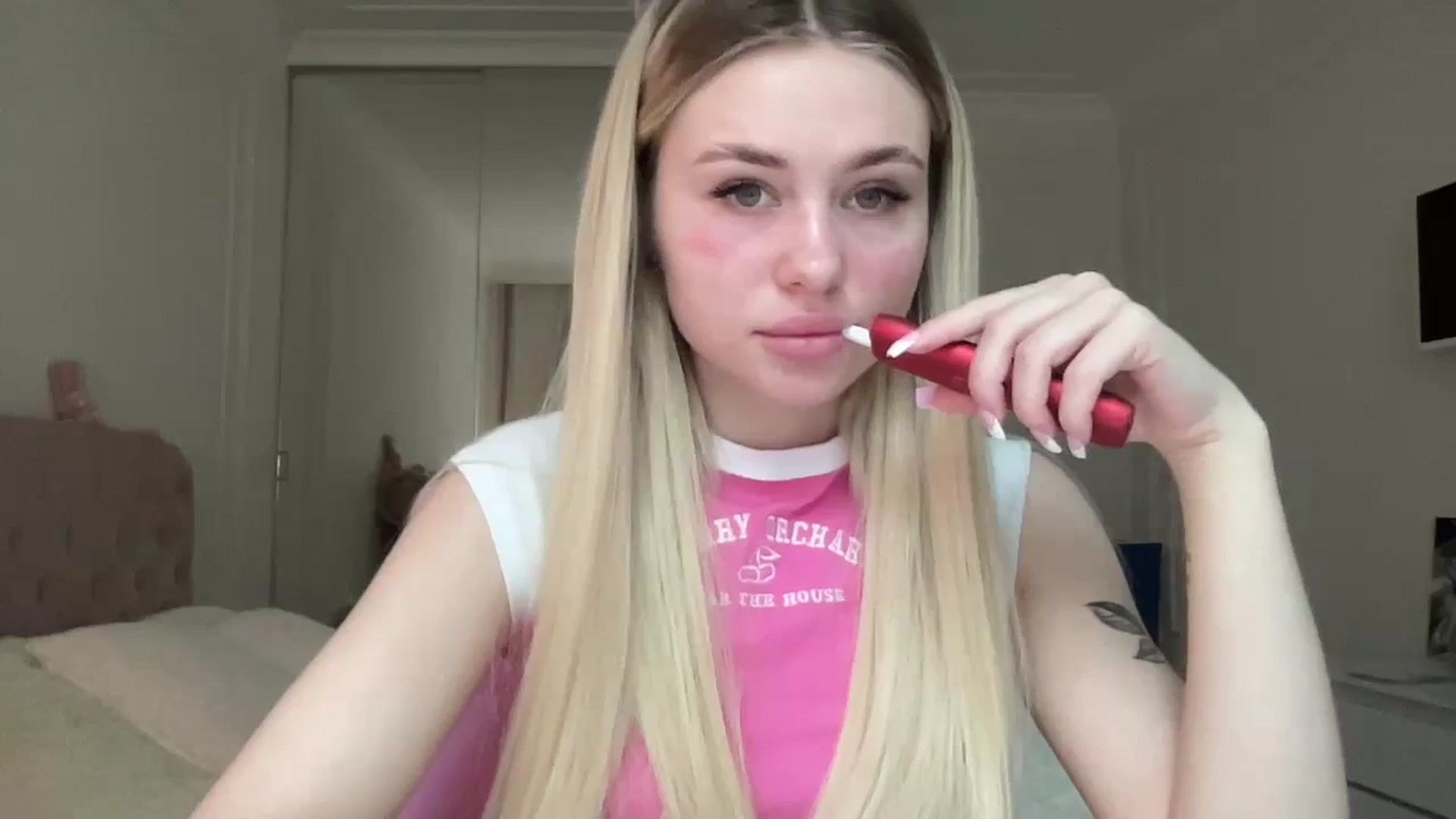 Gallery image thumbnail from StellaSol's myfreecams stream on, 01/24/2024, 07:27 image 11 of 20