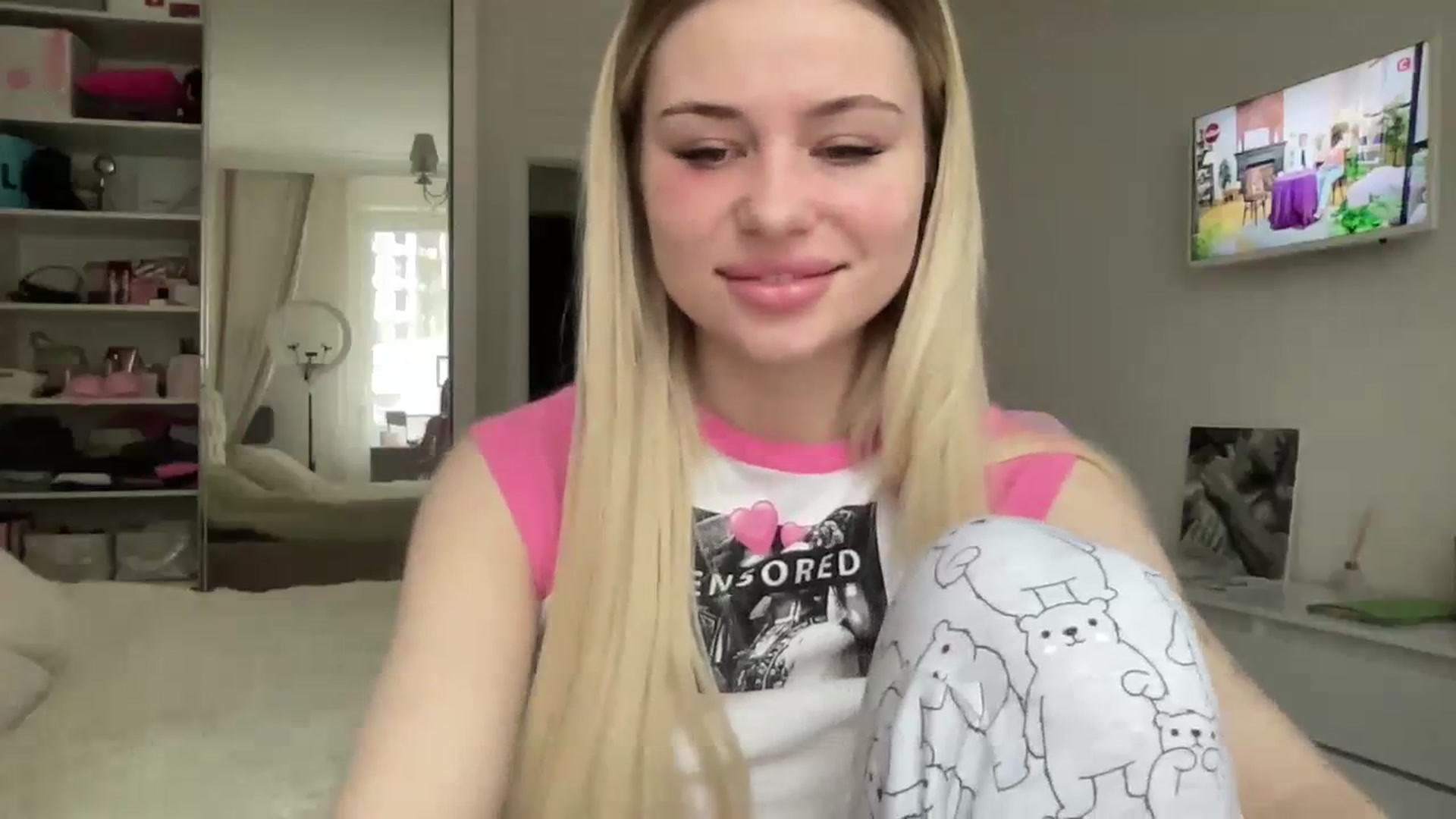 Gallery image thumbnail from StellaSol's myfreecams stream on, 01/27/2024, 08:07 image 20 of 20