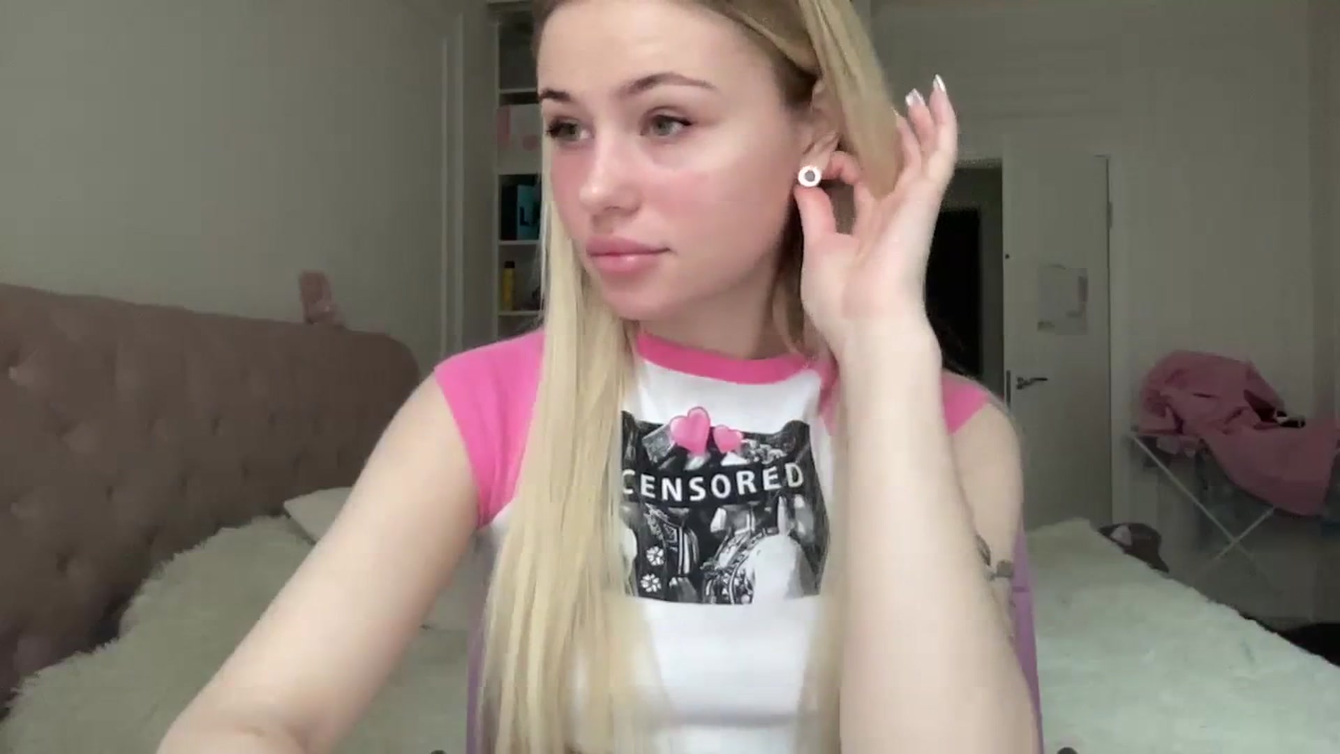 Gallery image thumbnail from StellaSol's myfreecams stream on, 01/27/2024, 08:07 image 3 of 20