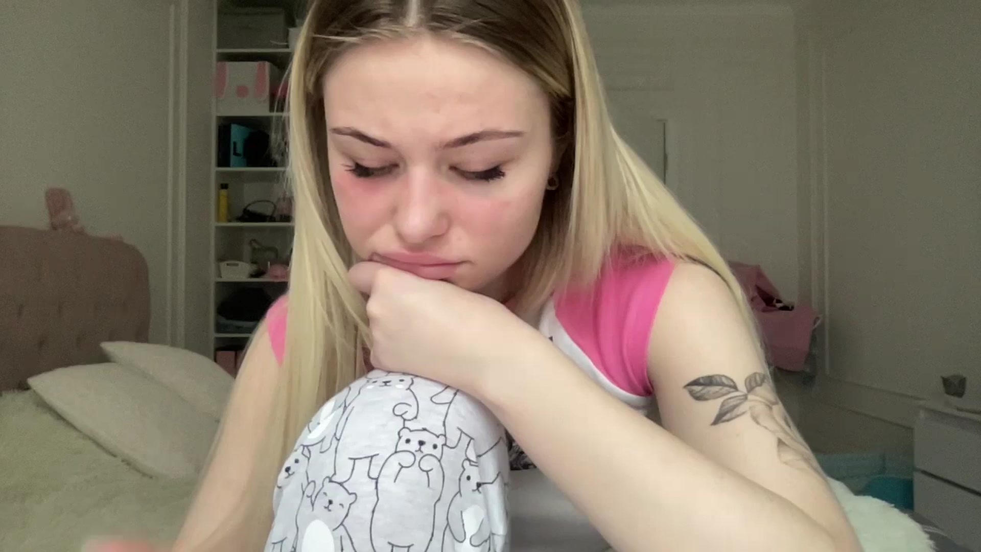 Gallery image thumbnail from StellaSol's myfreecams stream on, 01/27/2024, 08:07 image 15 of 20