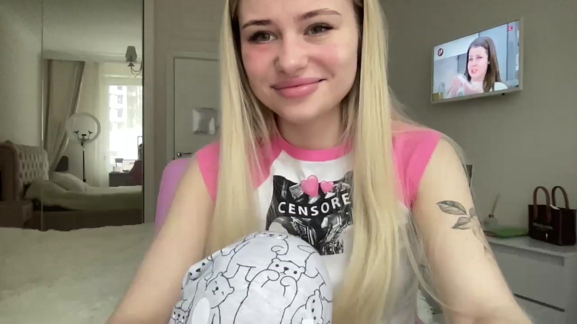 Gallery image thumbnail from StellaSol's myfreecams stream on, 01/27/2024, 08:32 image 3 of 20