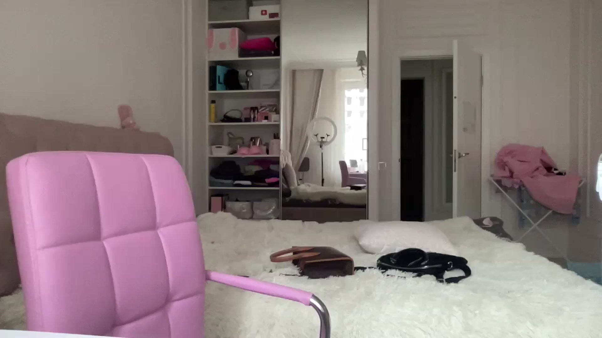 Gallery image thumbnail from StellaSol's myfreecams stream on, 01/27/2024, 11:32 image 7 of 20
