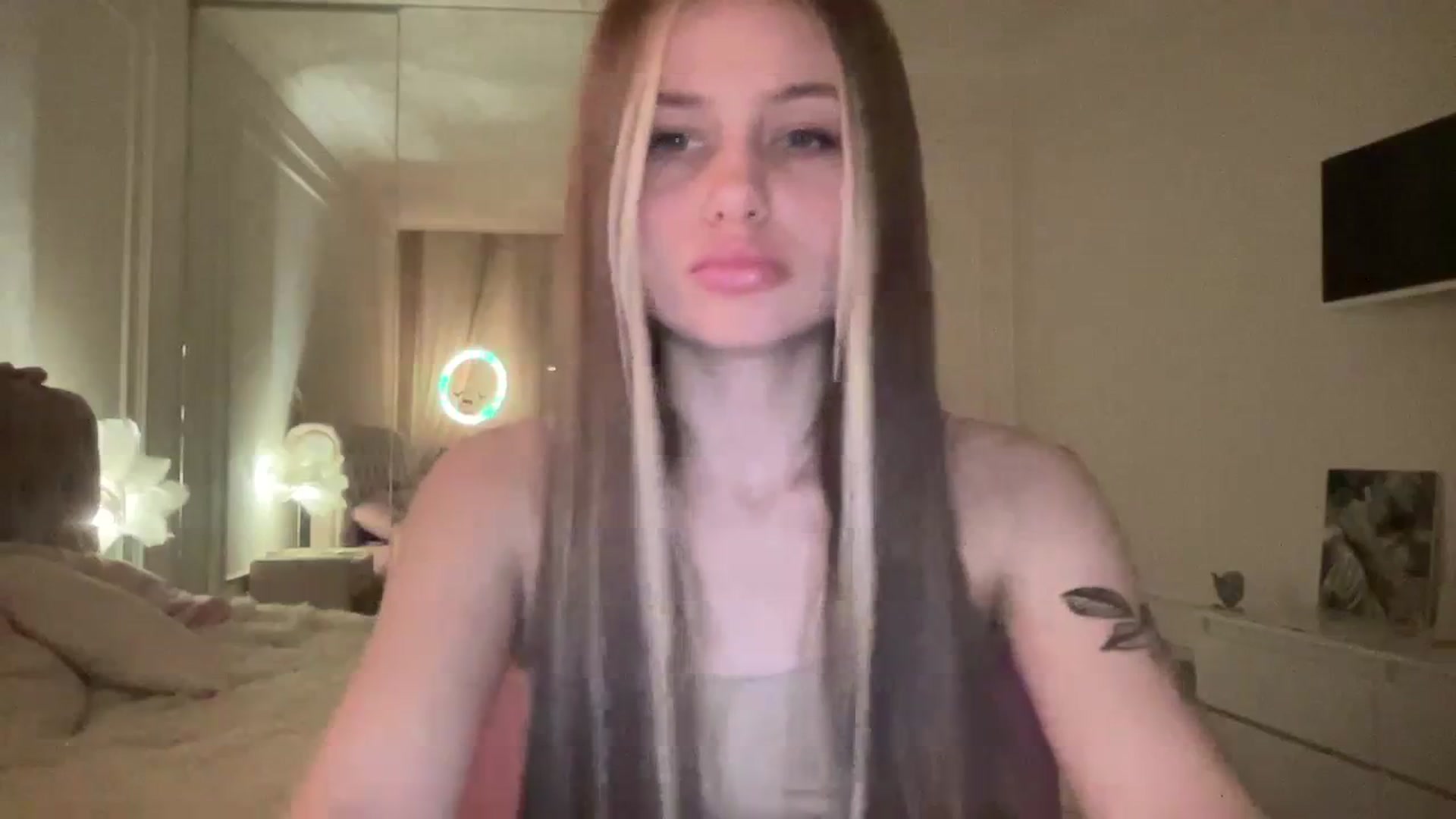 Gallery image thumbnail from StellaSol's myfreecams stream on, 02/09/2024, 18:39 image 2 of 20