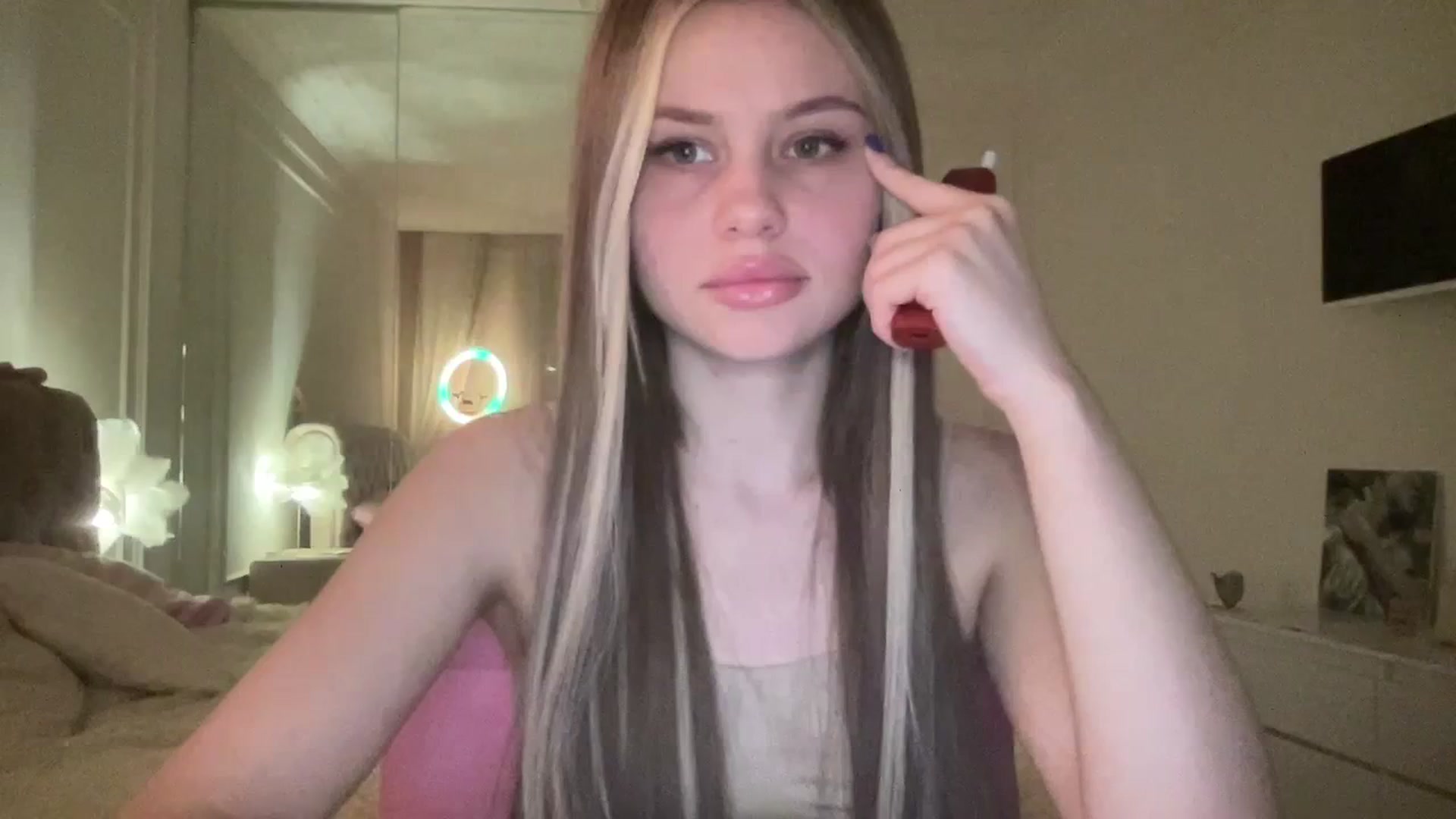 Gallery image thumbnail from StellaSol's myfreecams stream on, 02/09/2024, 18:39 image 16 of 20