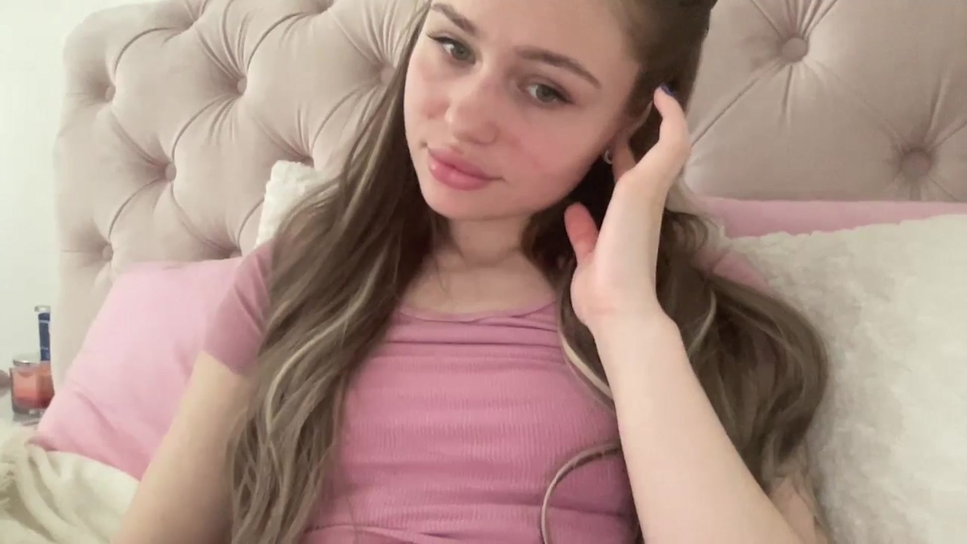 Gallery image thumbnail from StellaSol's myfreecams stream on, 02/11/2024, 12:09 image 8 of 20