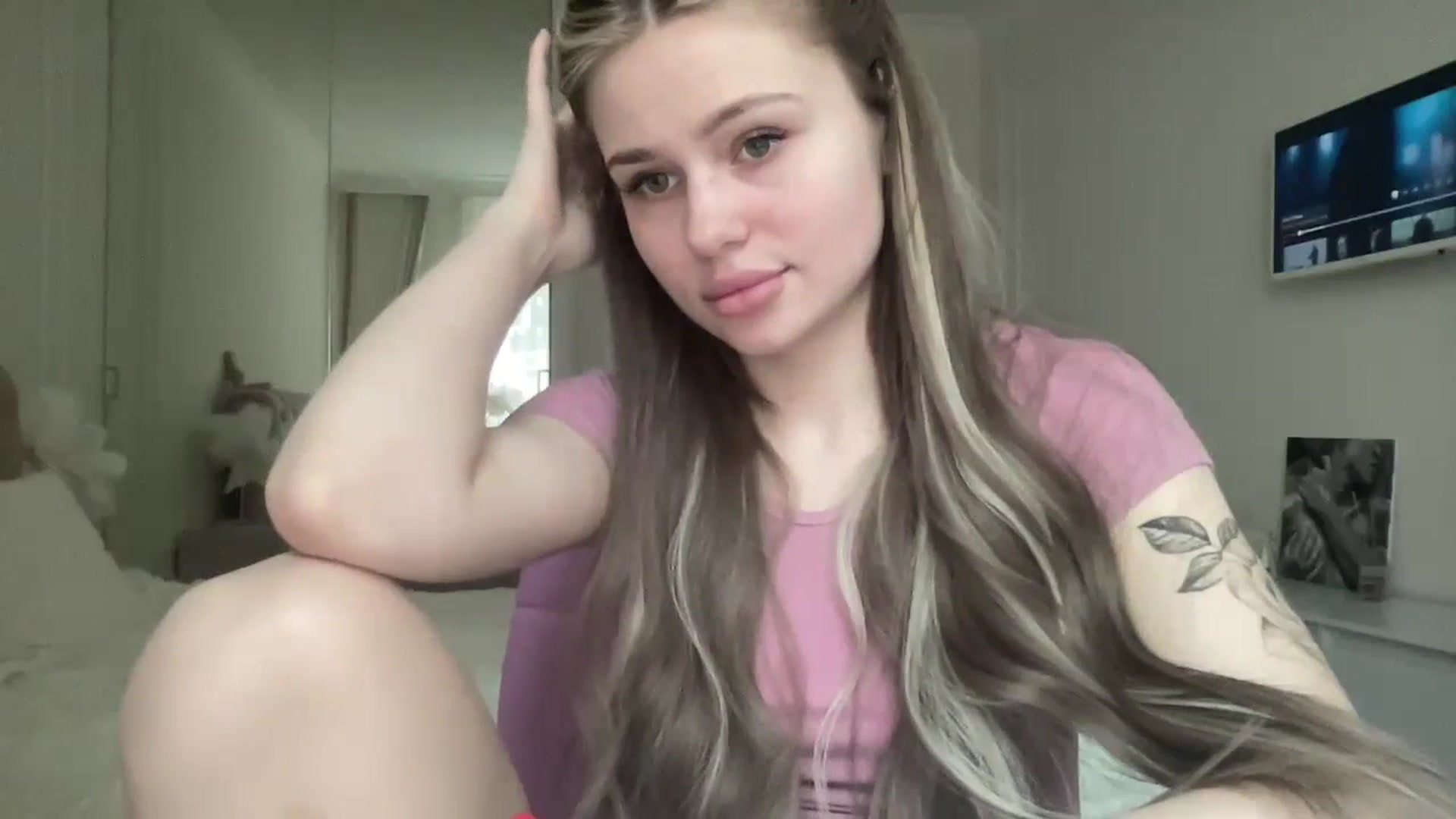 Gallery image thumbnail from StellaSol's myfreecams stream on, 02/11/2024, 13:10 image 5 of 20