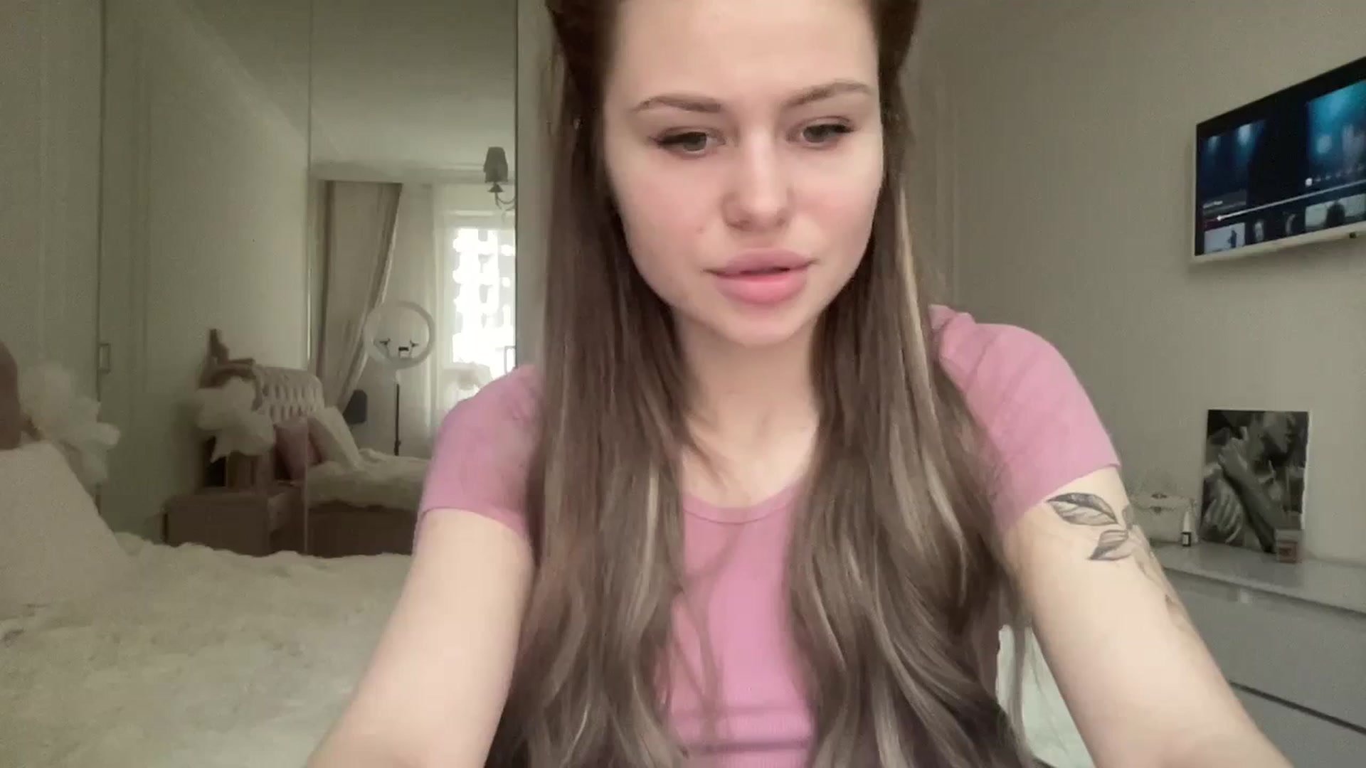 Gallery image thumbnail from StellaSol's myfreecams stream on, 02/11/2024, 13:10 image 11 of 20