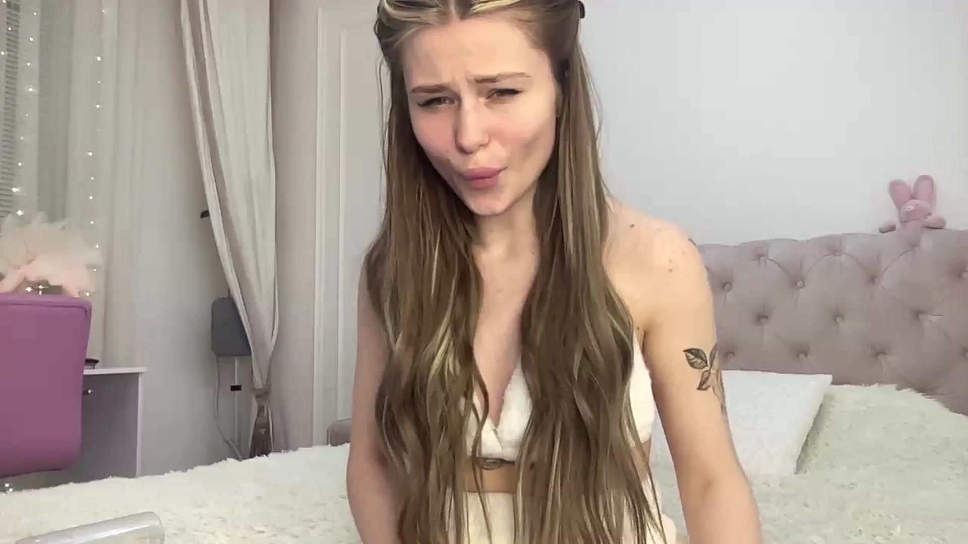 Gallery image thumbnail from StellaSol's myfreecams stream on, 02/11/2024, 15:59 image 18 of 20
