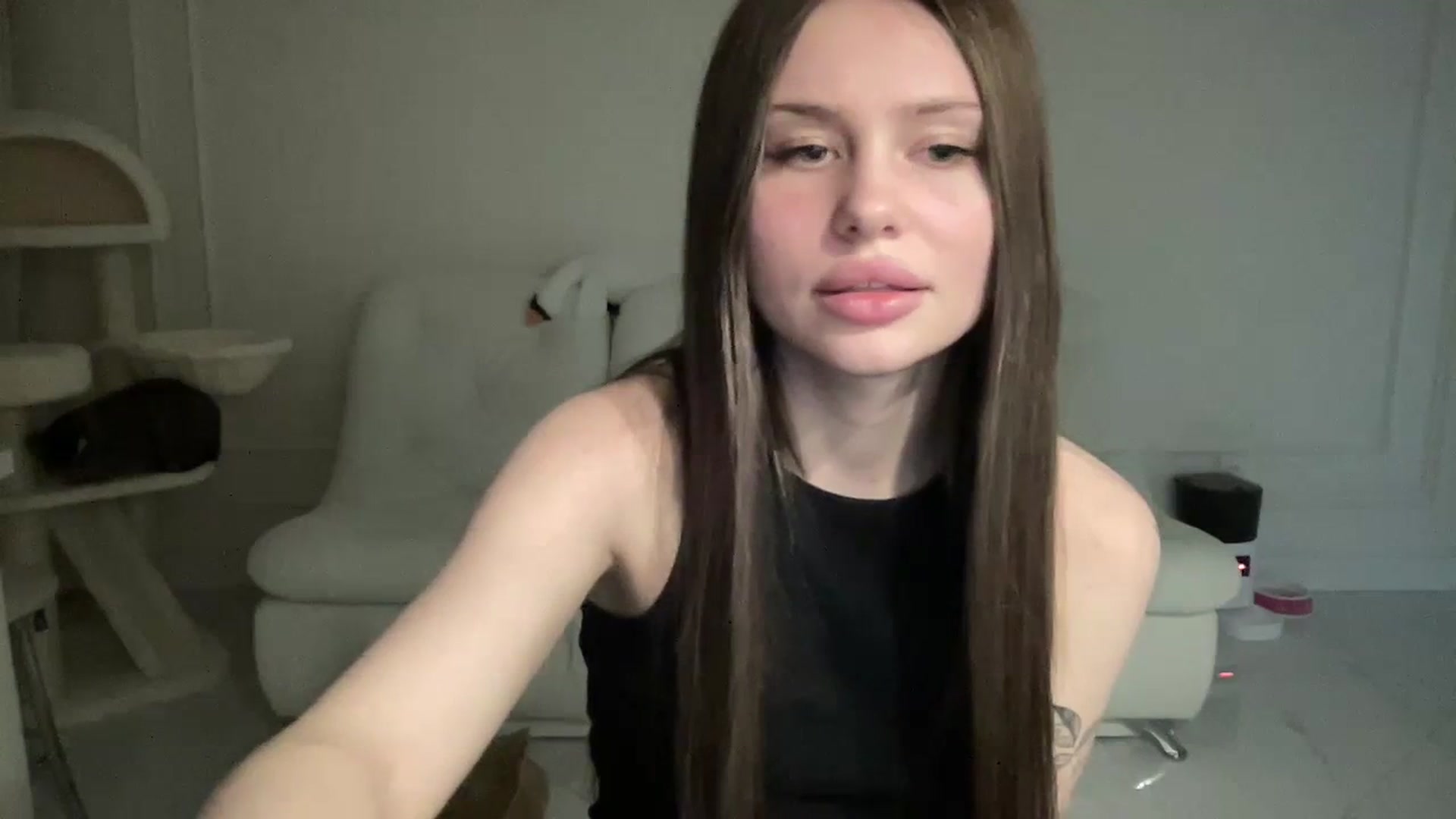 Gallery image thumbnail from StellaSol's myfreecams stream on, 03/03/2024, 21:03 image 17 of 20