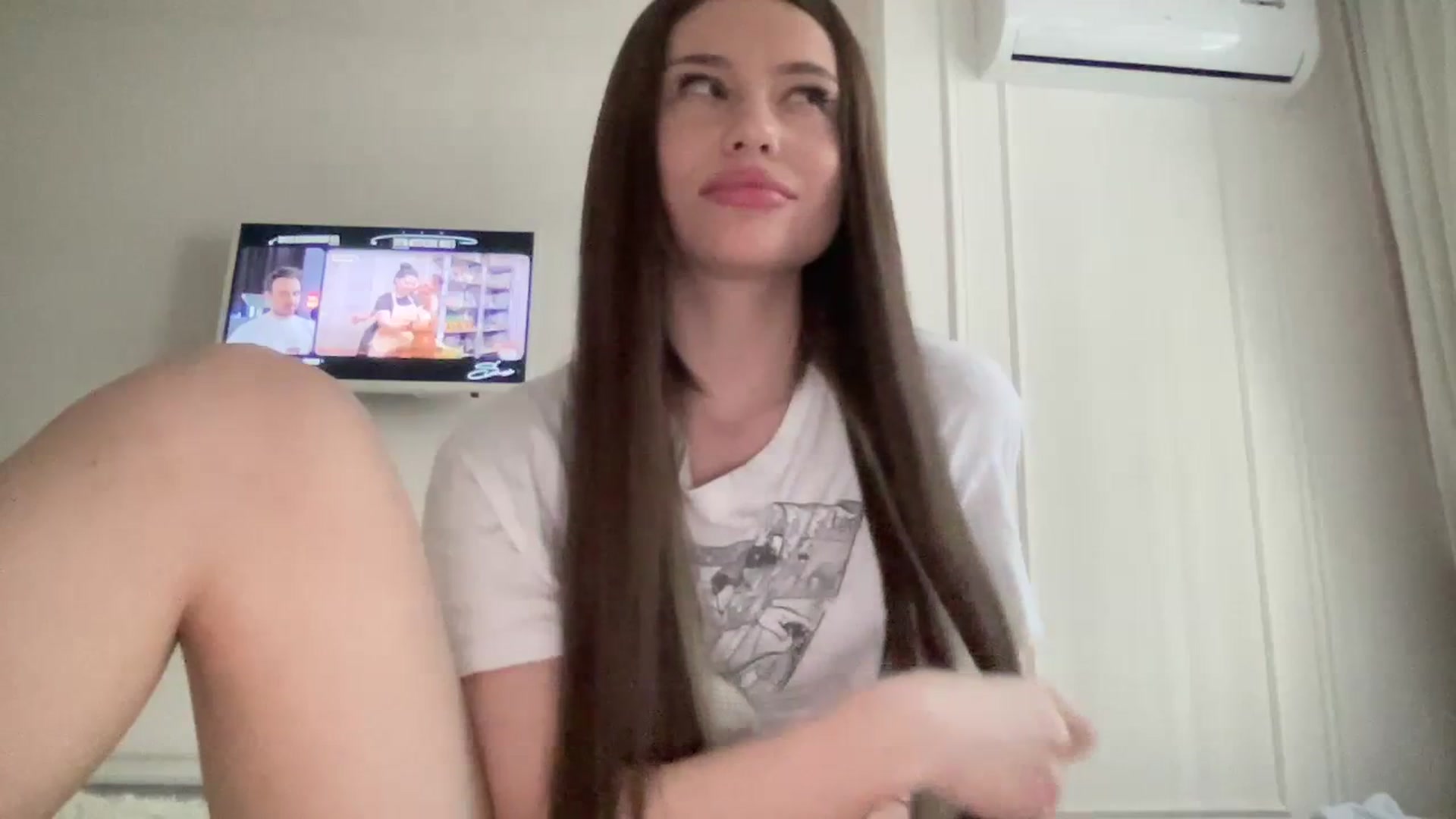 Gallery image thumbnail from StellaSol's myfreecams stream on, 03/04/2024, 15:07 image 15 of 20