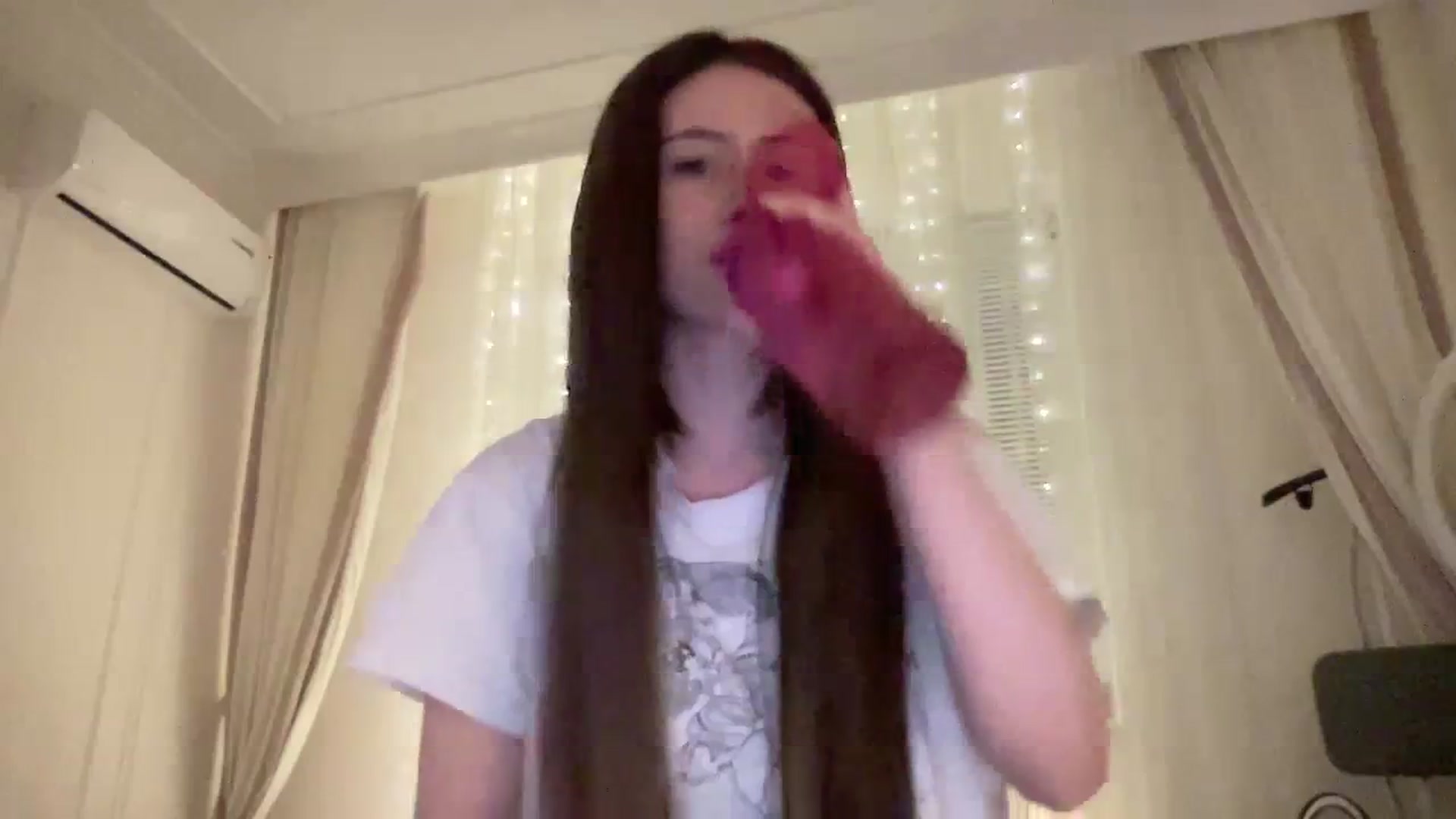 Gallery image thumbnail from StellaSol's myfreecams stream on, 03/04/2024, 17:03 image 2 of 20