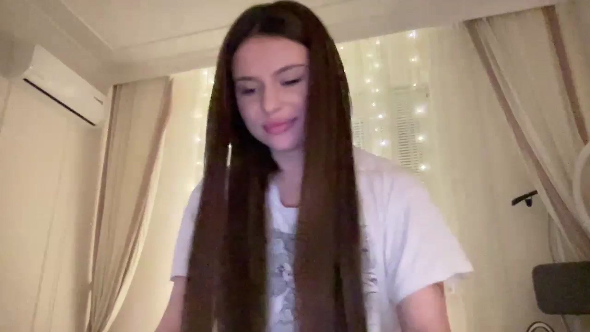 Gallery image thumbnail from StellaSol's myfreecams stream on, 03/04/2024, 17:03 image 1 of 20