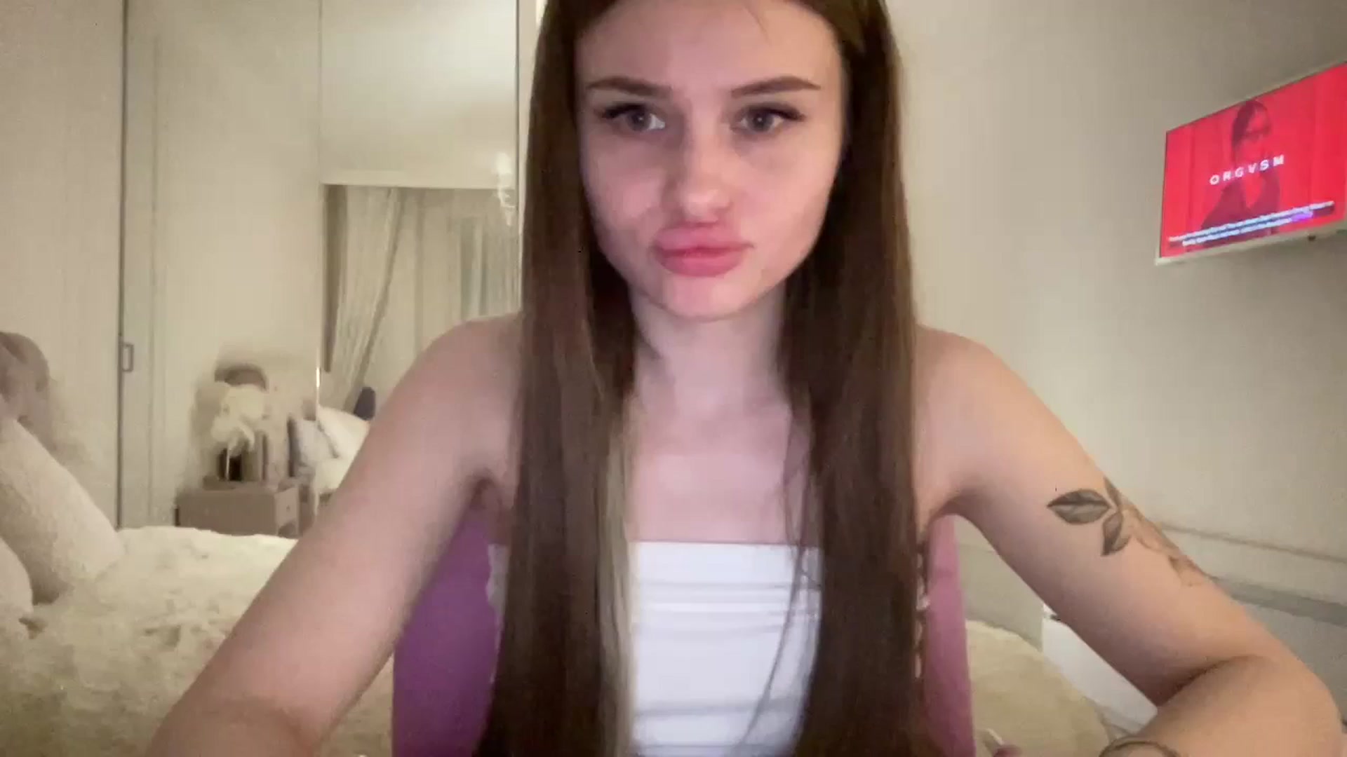 Gallery image thumbnail from StellaSol's myfreecams stream on, 03/20/2024, 22:29 image 18 of 20