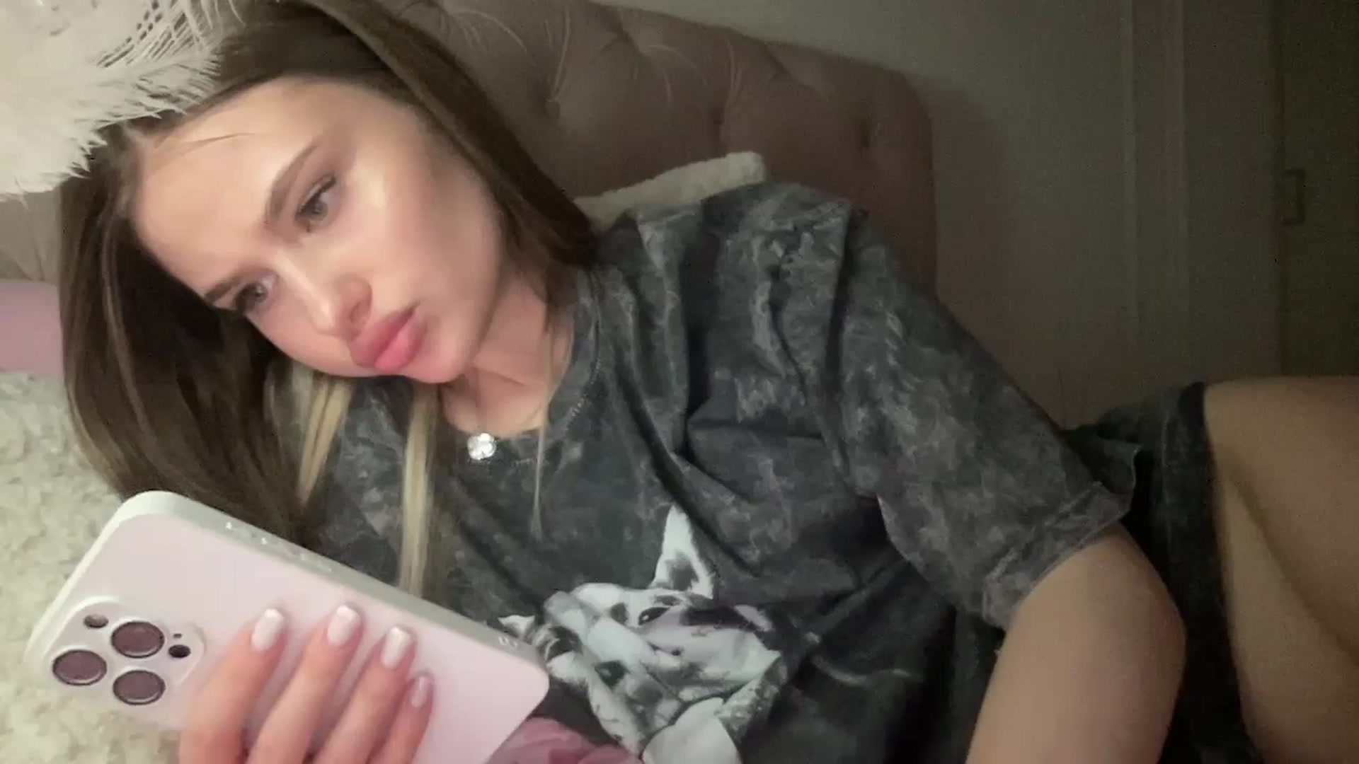 Gallery image thumbnail from StellaSol's myfreecams stream on, 03/29/2024, 17:35 image 18 of 20