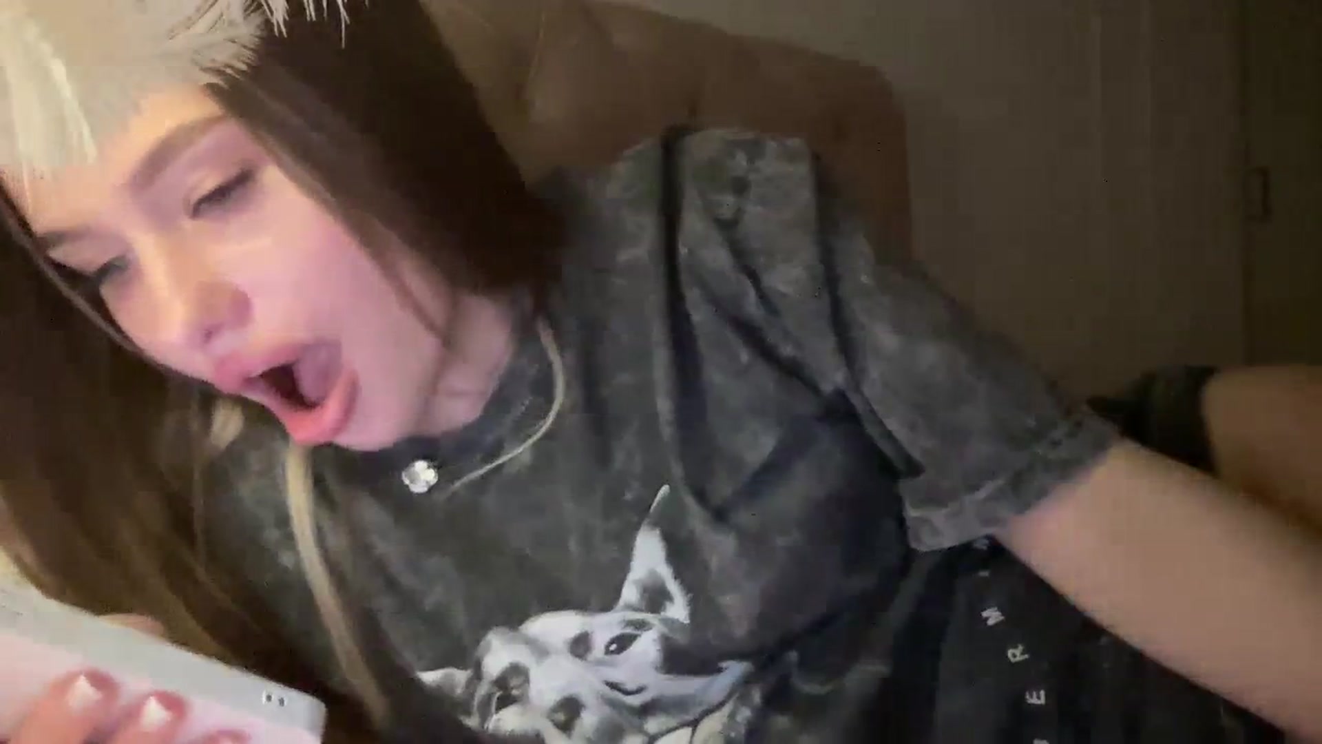 Gallery image thumbnail from StellaSol's myfreecams stream on, 03/29/2024, 17:35 image 15 of 20
