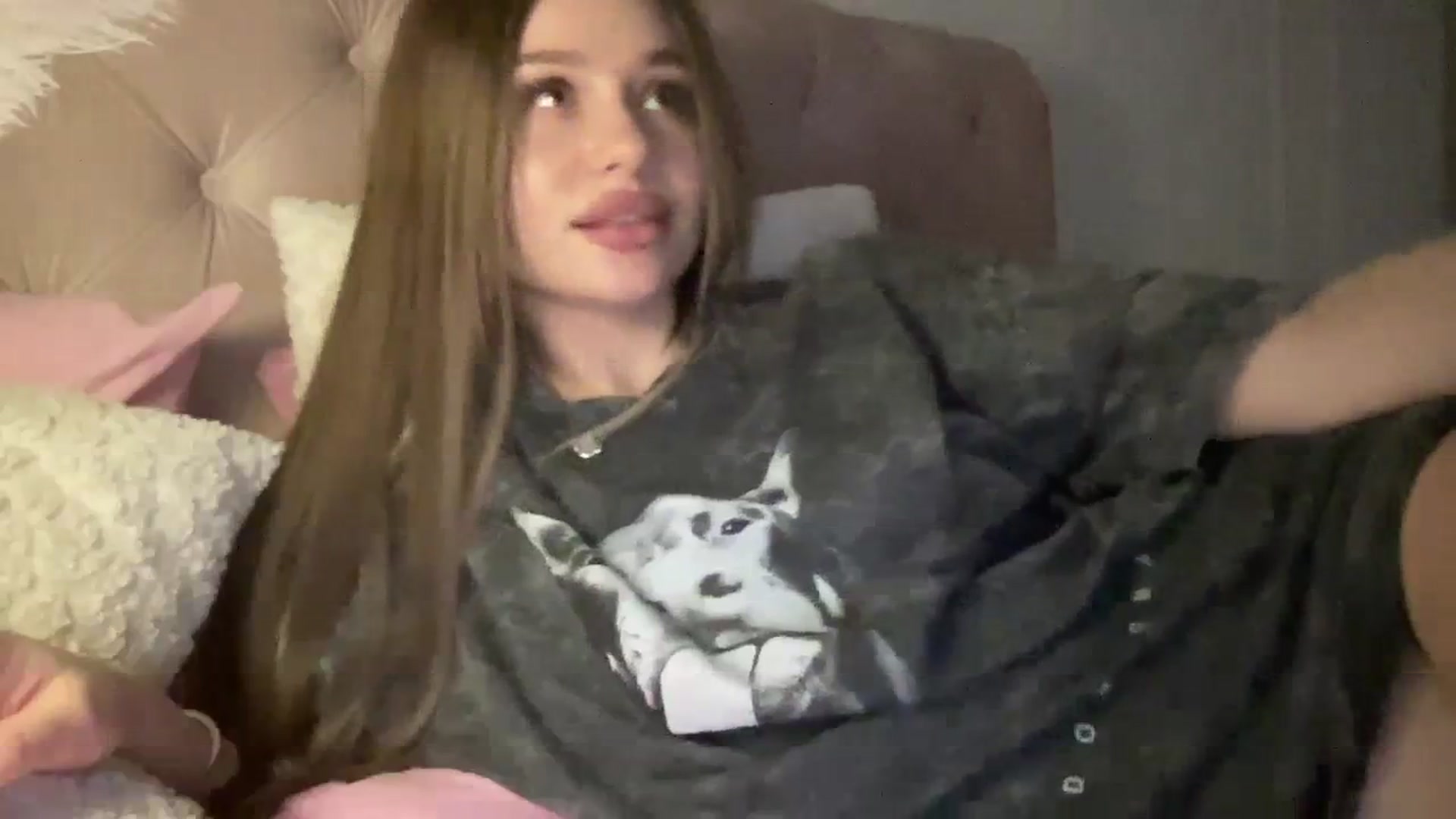 Gallery image thumbnail from StellaSol's myfreecams stream on, 03/29/2024, 17:35 image 10 of 20