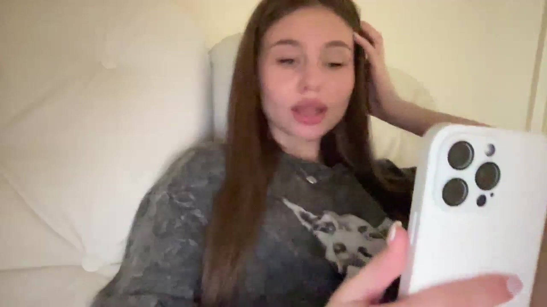Gallery image thumbnail from StellaSol's myfreecams stream on, 03/29/2024, 20:12 image 2 of 20