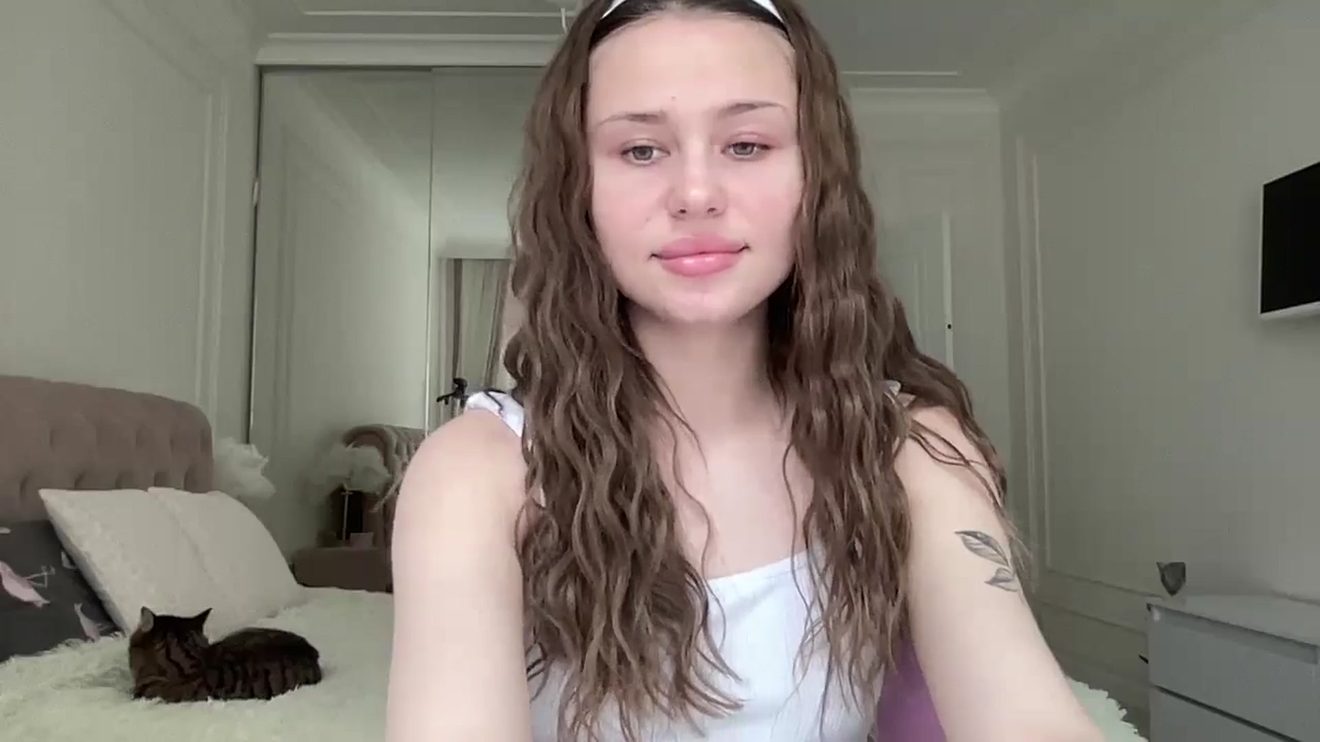Gallery image thumbnail from StellaSol's myfreecams stream on, 05/13/2024, 11:02 image 3 of 20
