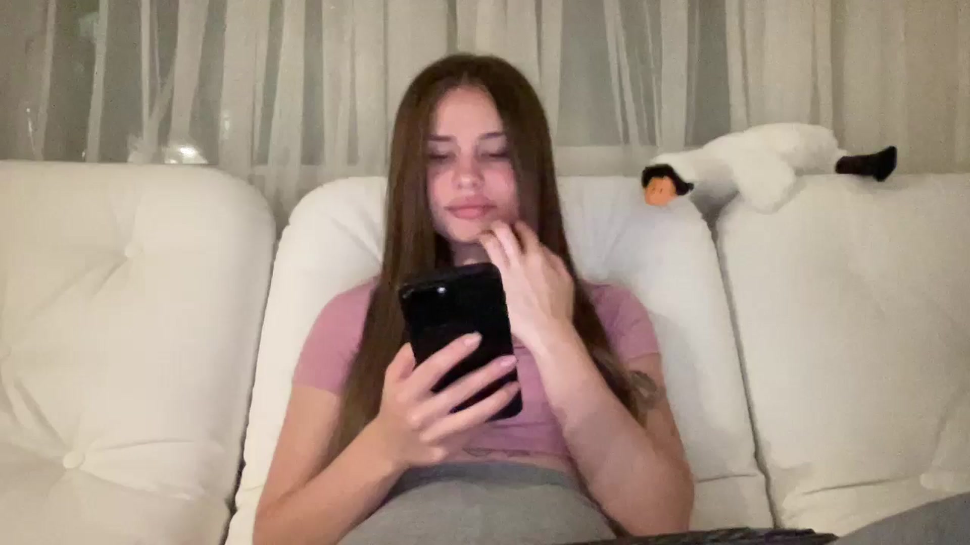 Gallery image thumbnail from StellaSol's myfreecams stream on, 06/12/2024, 20:38 image 4 of 20