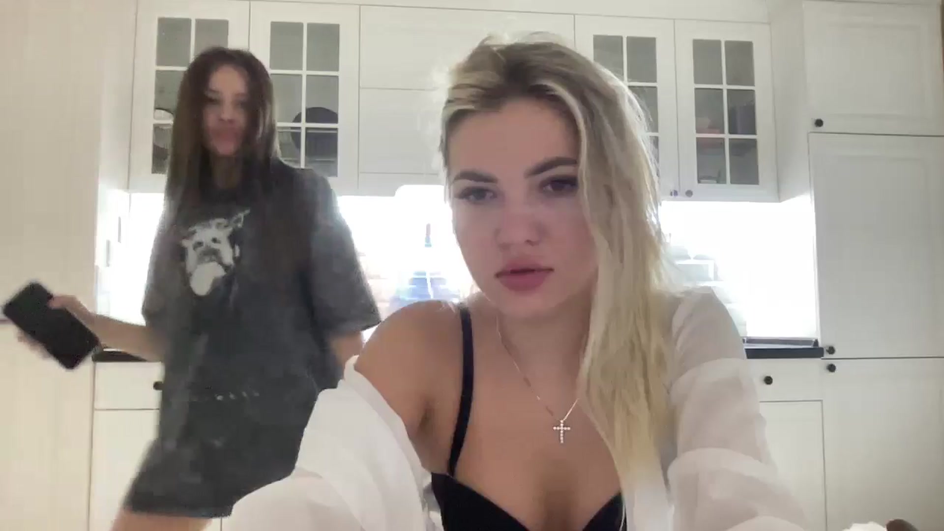 Gallery image thumbnail from StellaSol's myfreecams stream on, 06/23/2024, 02:51 image 18 of 20