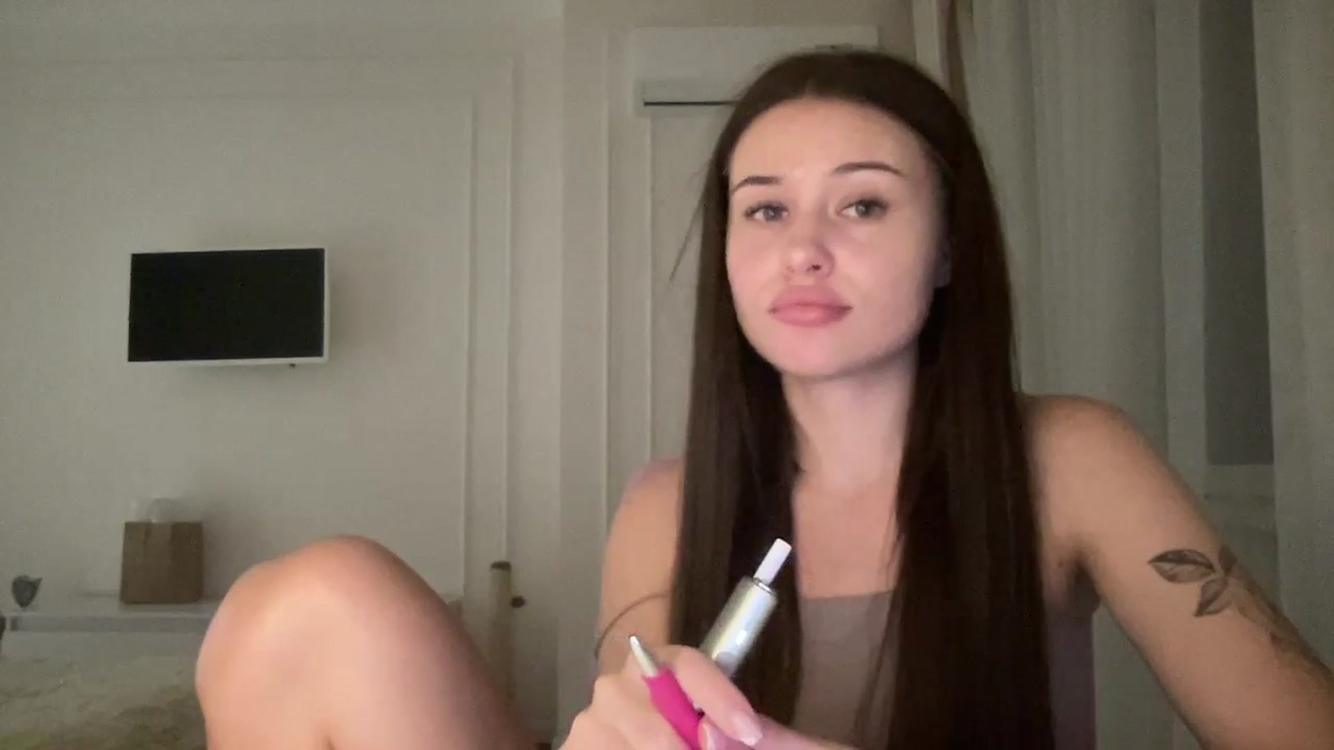 Gallery image thumbnail from StellaSol's myfreecams stream on, 07/30/2024, 22:03 image 11 of 20