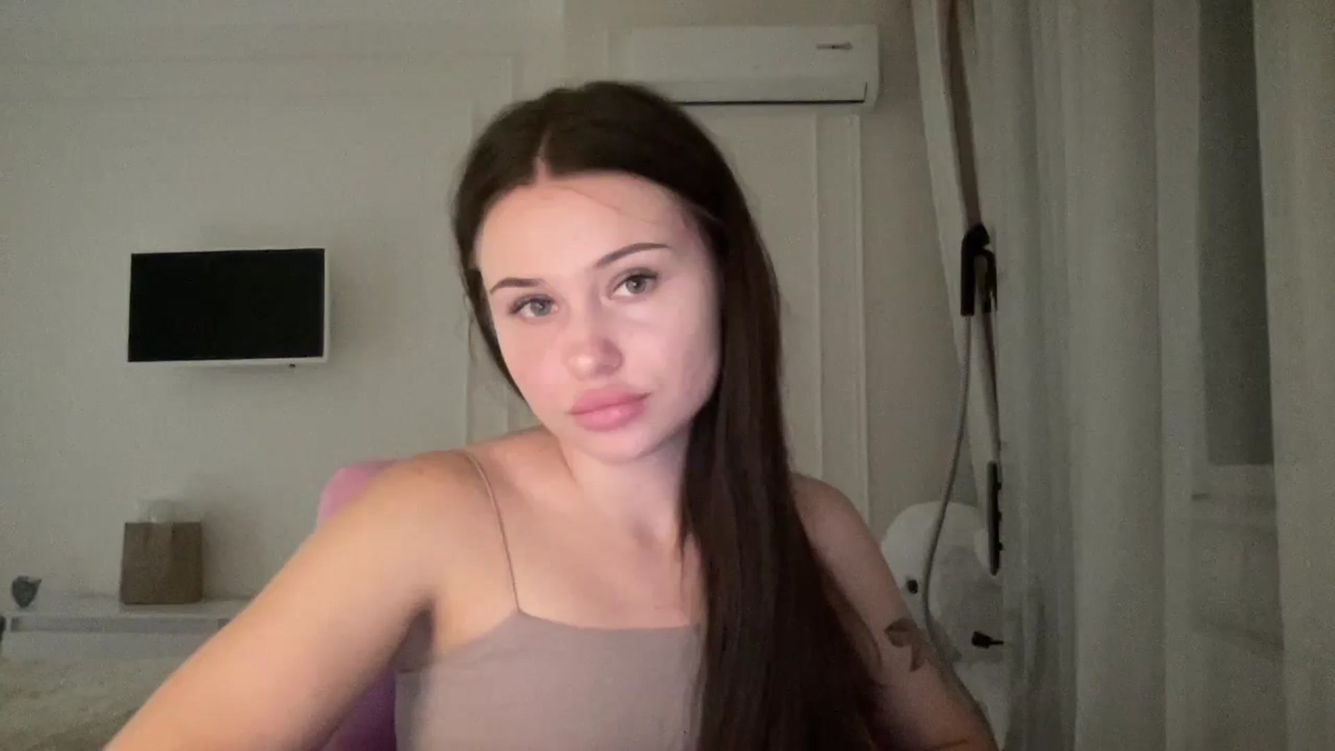 Gallery image thumbnail from StellaSol's myfreecams stream on, 07/30/2024, 22:03 image 7 of 20