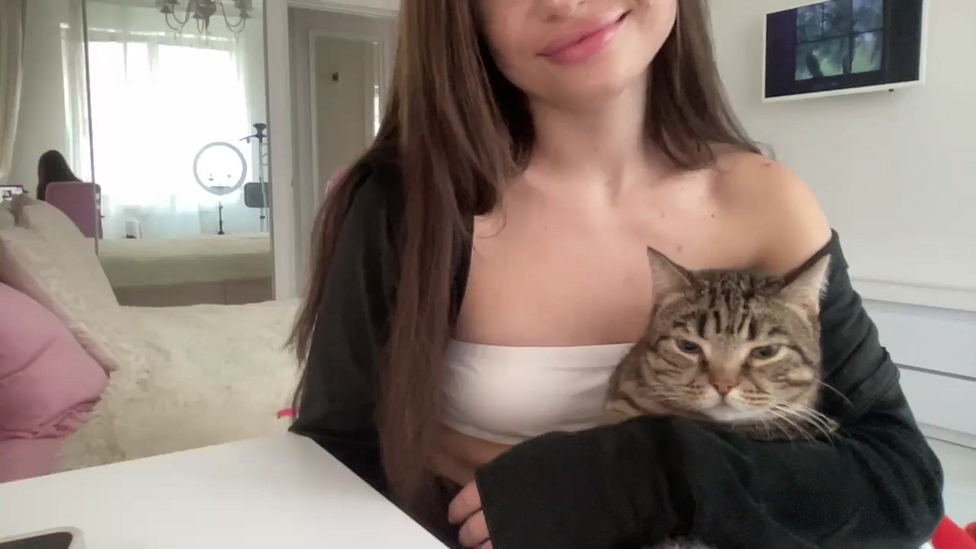 Gallery image thumbnail from StellaSol's myfreecams stream on, 08/04/2024, 06:35 image 13 of 20