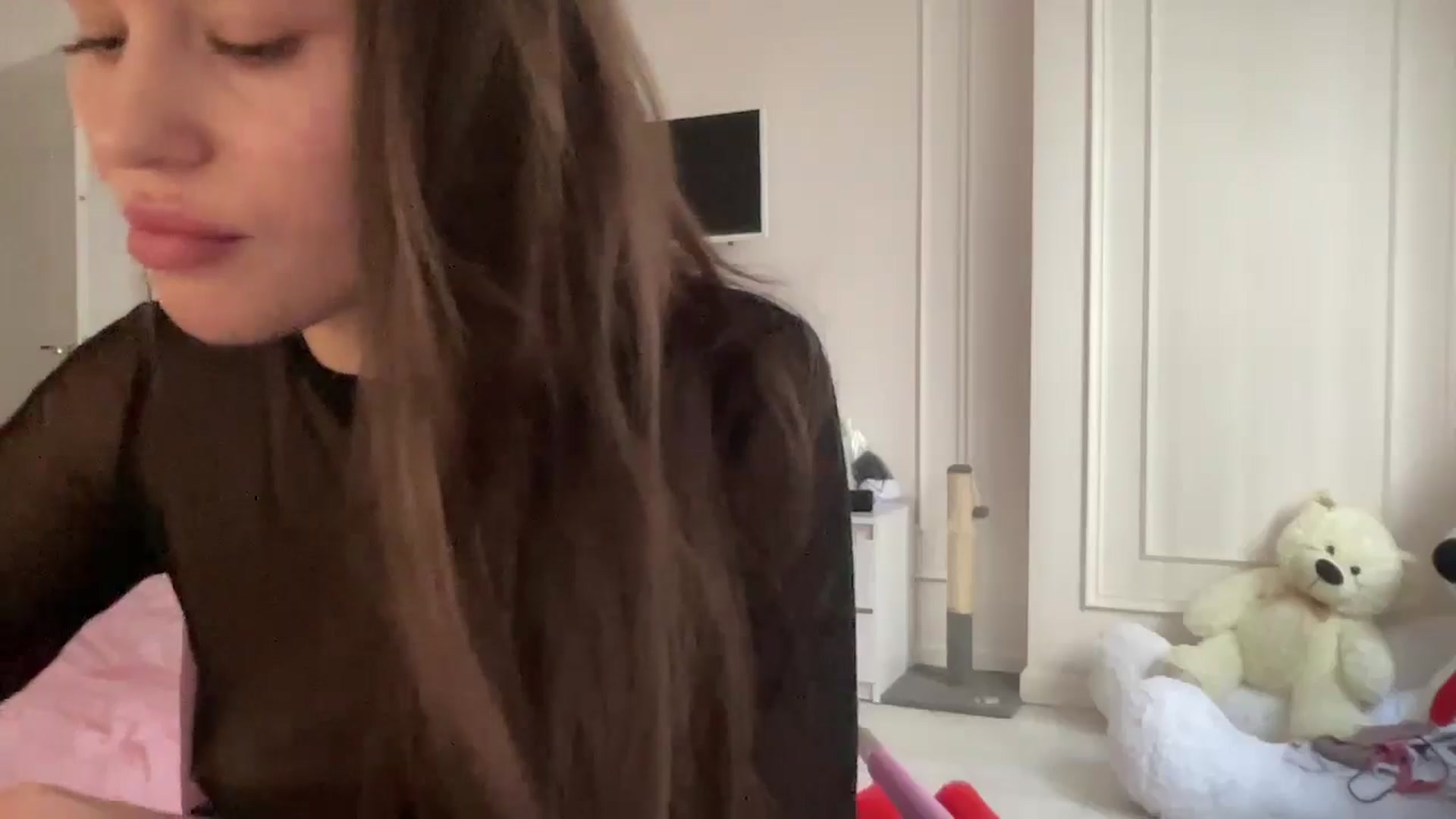 Gallery image thumbnail from StellaSol's myfreecams stream on, 08/06/2024, 15:05 image 4 of 20