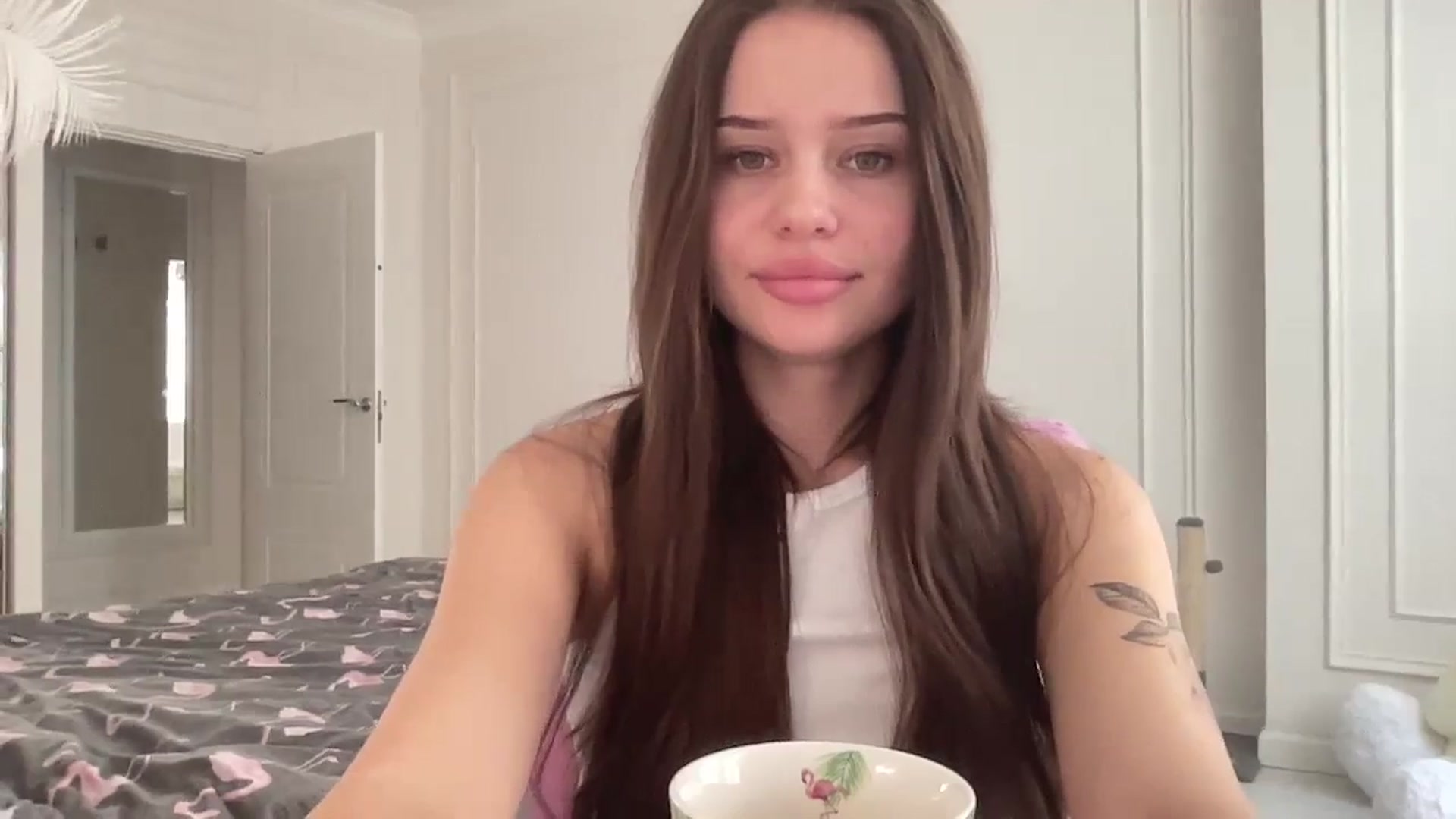 Gallery image thumbnail from StellaSol's myfreecams stream on, 08/08/2024, 07:36 image 8 of 20