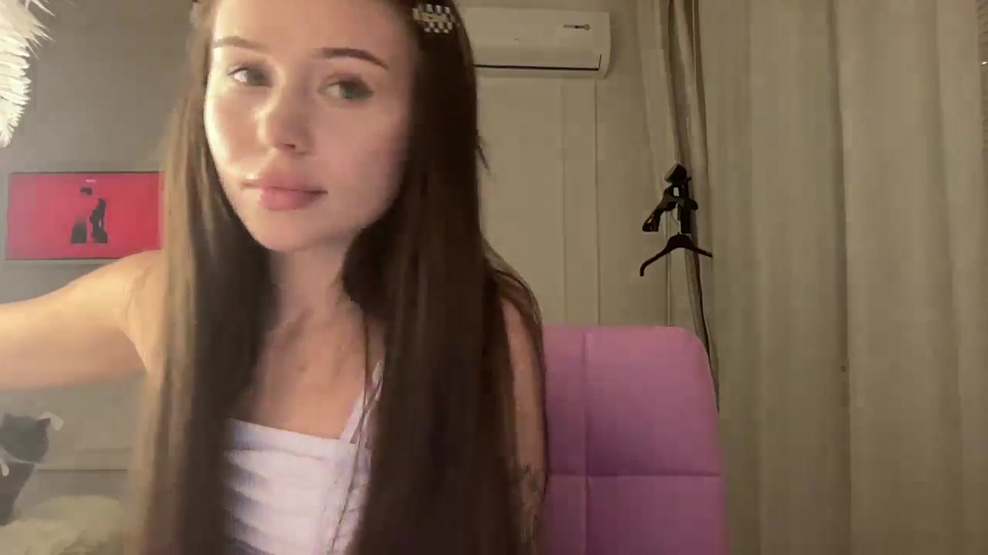 Gallery image thumbnail from StellaSol's myfreecams stream on, 08/09/2024, 18:33 image 14 of 20