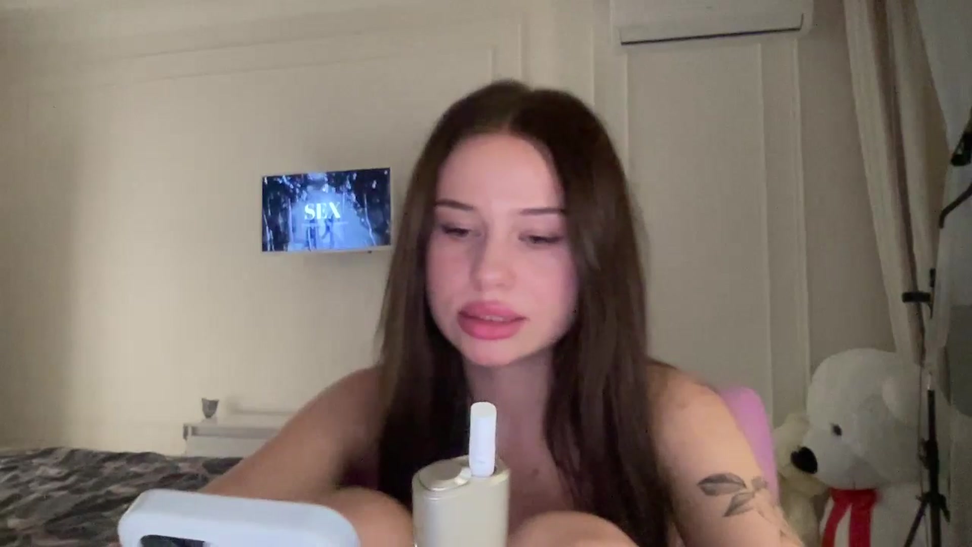 Gallery image thumbnail from StellaSol's myfreecams stream on, 08/13/2024, 02:57 image 14 of 20