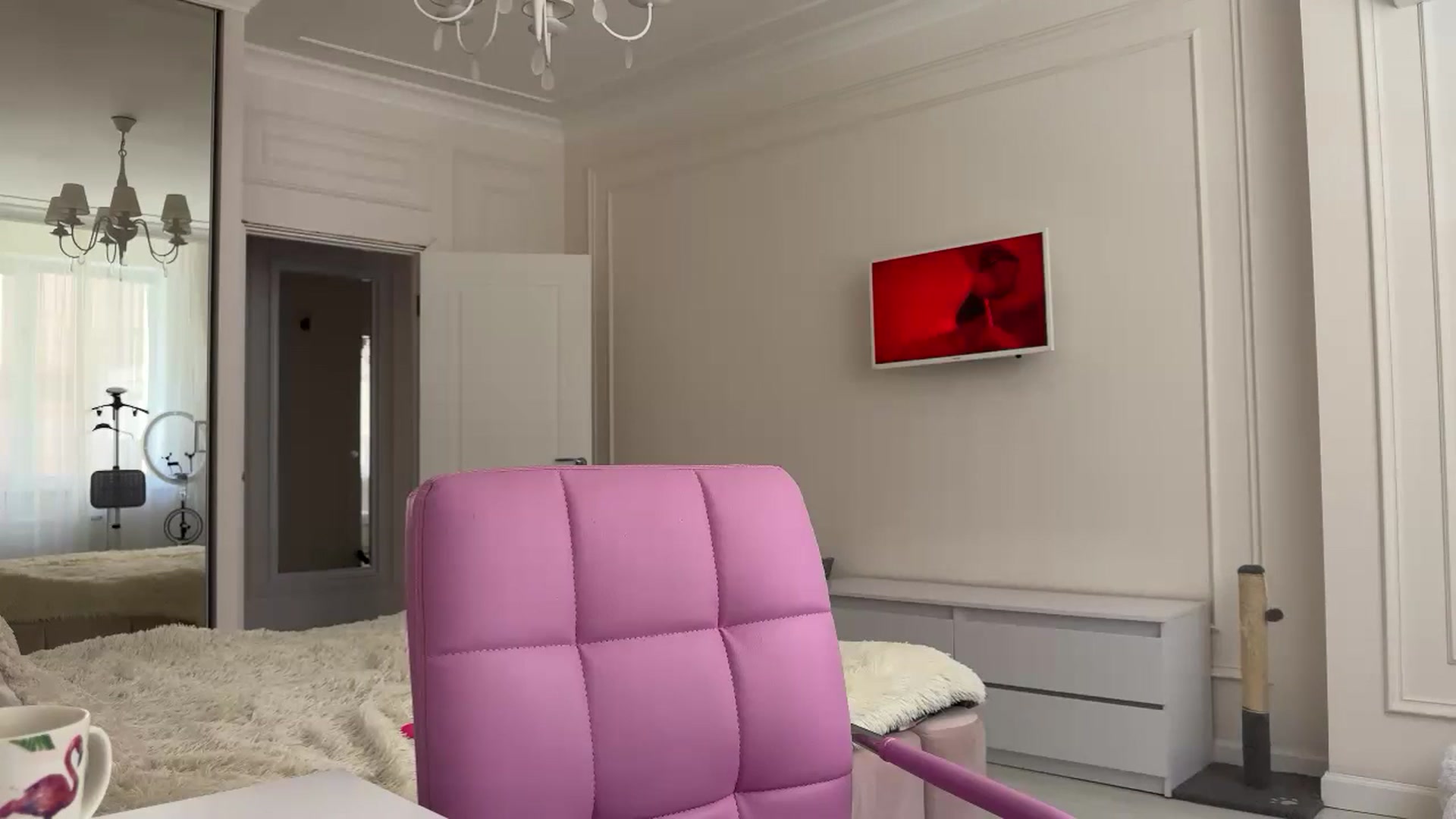 Gallery image thumbnail from StellaSol's myfreecams stream on, 08/14/2024, 08:01 image 7 of 20