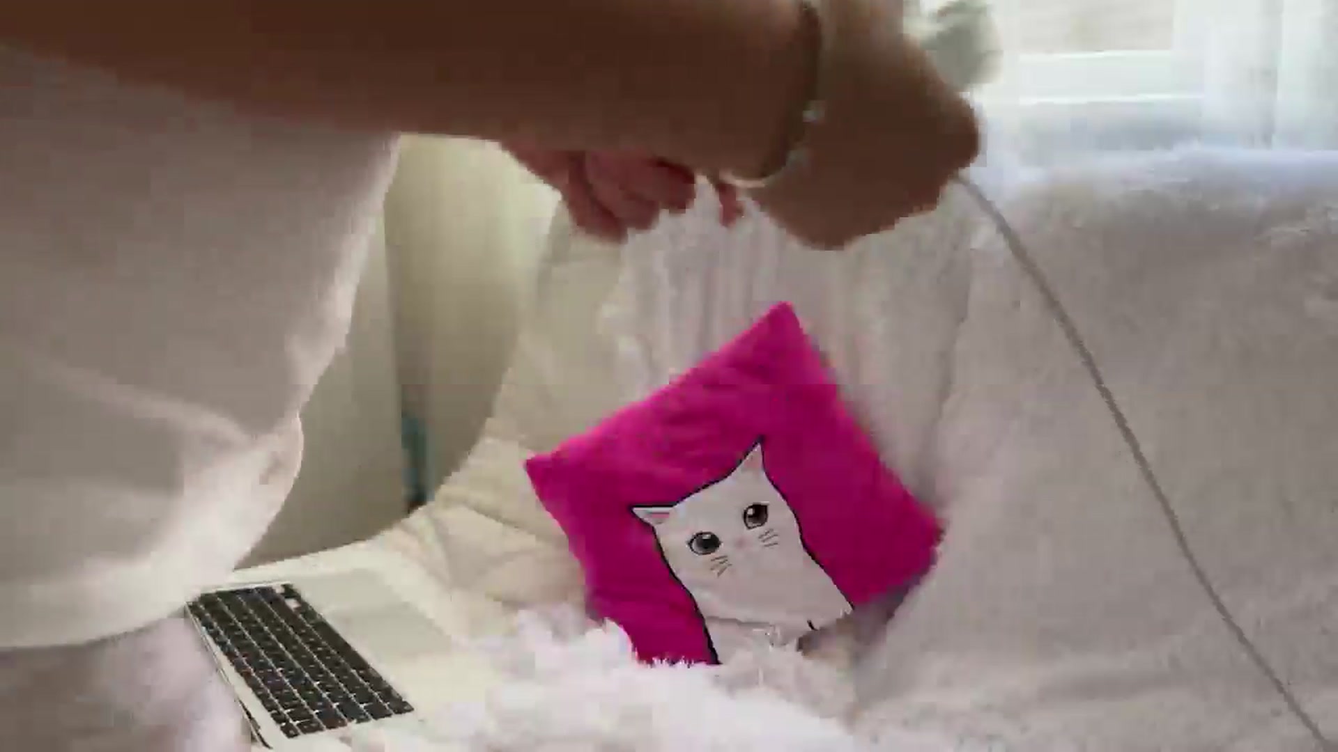 Gallery image thumbnail from StellaSol's myfreecams stream on, 08/18/2024, 13:03 image 9 of 20