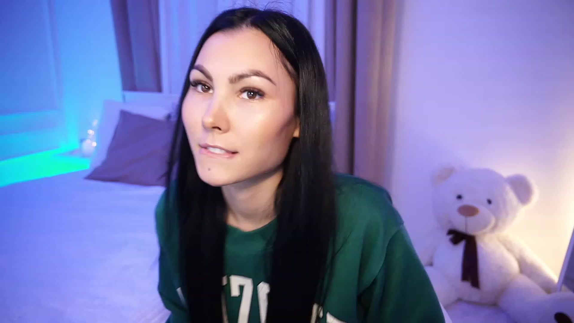 Gallery image thumbnail from StellaStone4's myfreecams stream on, 11/18/2023, 17:57 image 5 of 20