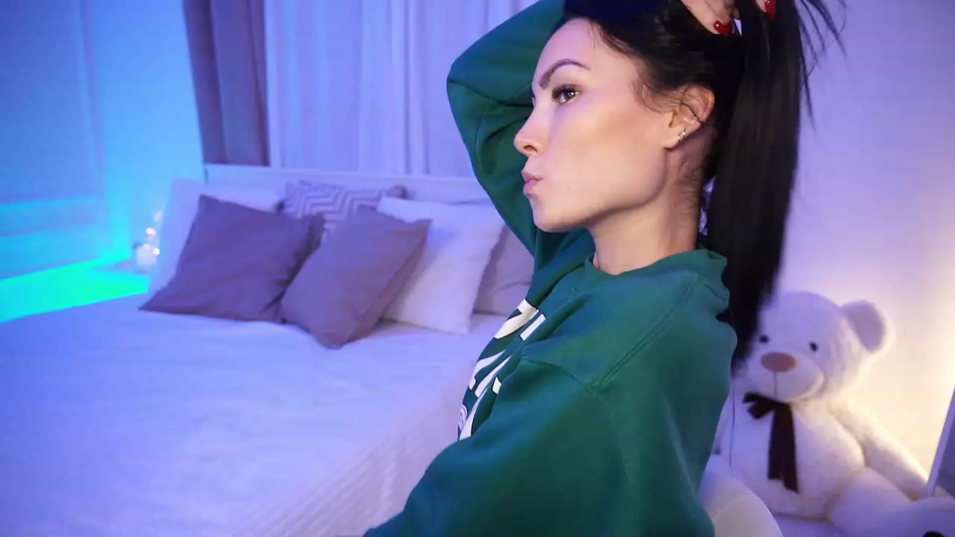 Gallery image thumbnail from StellaStone4's myfreecams stream on, 11/18/2023, 17:57 image 2 of 20
