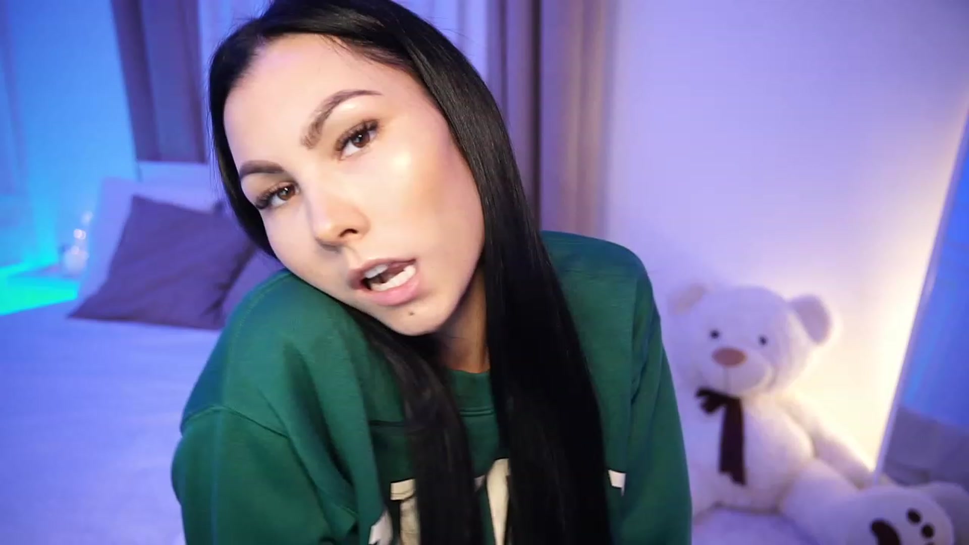 Gallery image thumbnail from StellaStone4's myfreecams stream on, 11/18/2023, 17:57 image 20 of 20