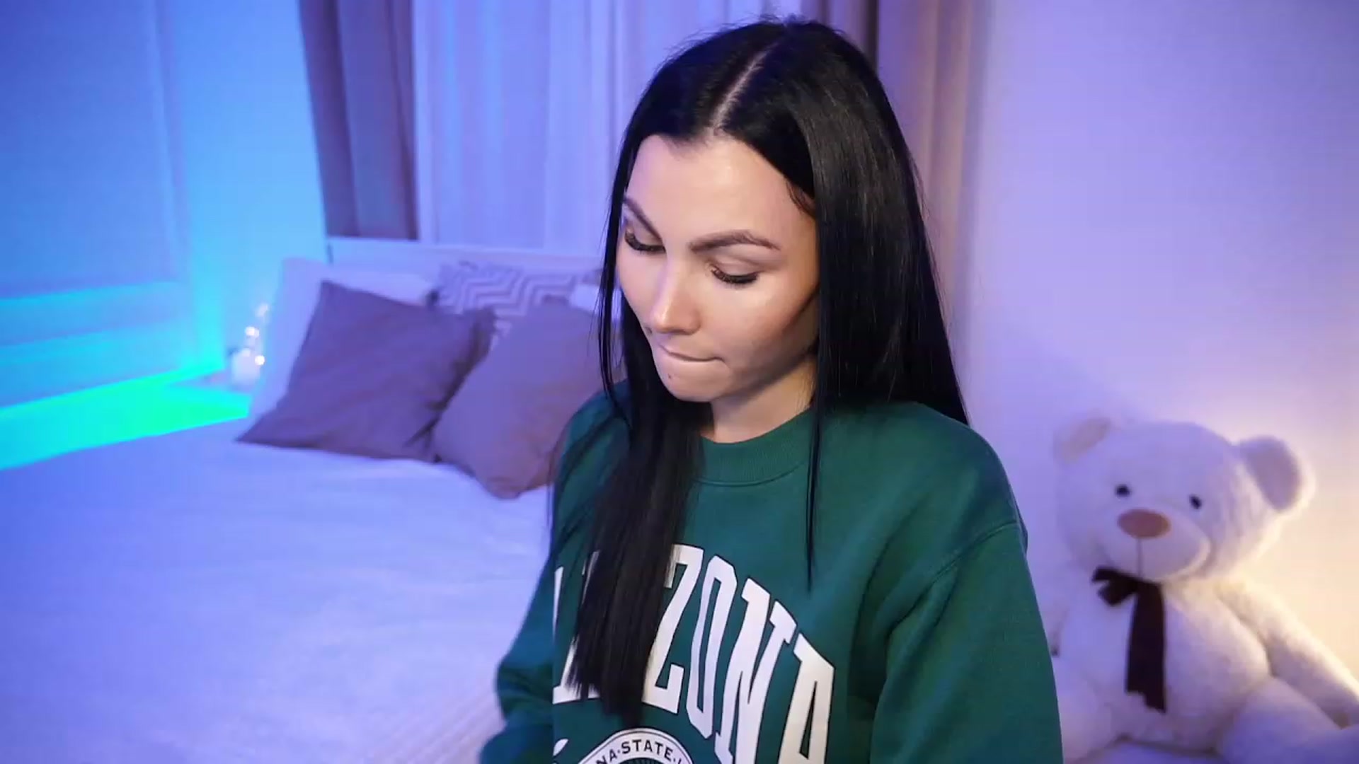 Gallery image thumbnail from StellaStone4's myfreecams stream on, 11/18/2023, 17:57 image 10 of 20