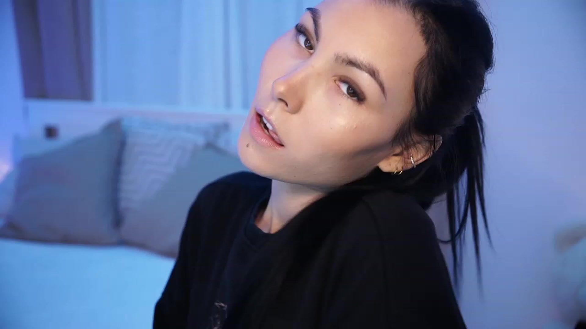 Gallery image thumbnail from StellaStone4's myfreecams stream on, 11/21/2023, 19:37 image 7 of 20
